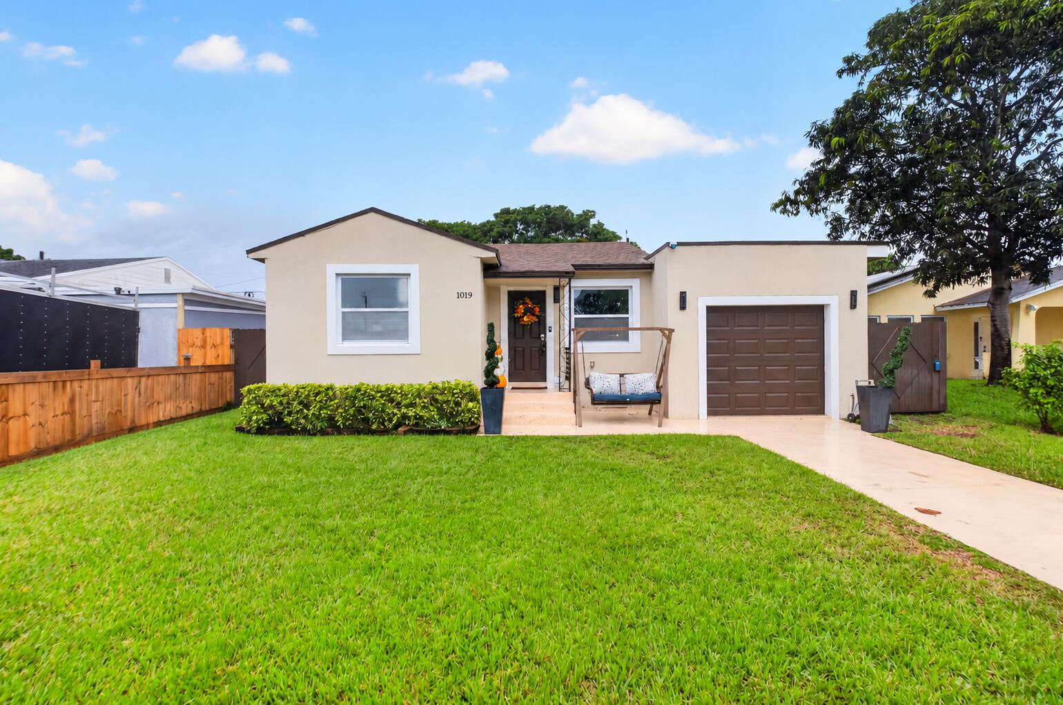 Listing  1019 N C Street, Lake Worth Beach, FL 33460, Lake Worth Beach, FL 33460