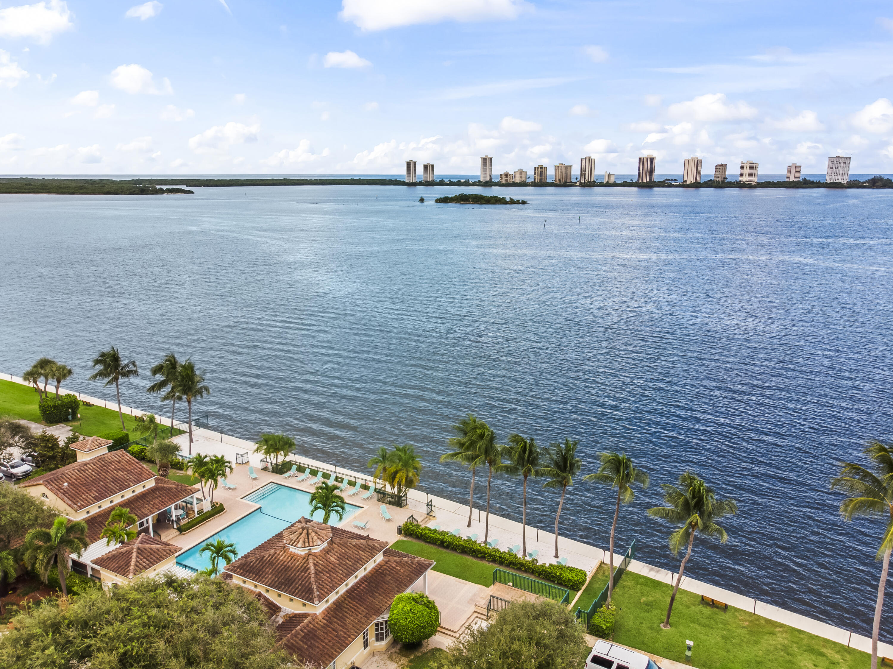 Listing  1045 LAKE SHORE Drive 105, Lake Park, FL 33403, Lake Park, FL 33403