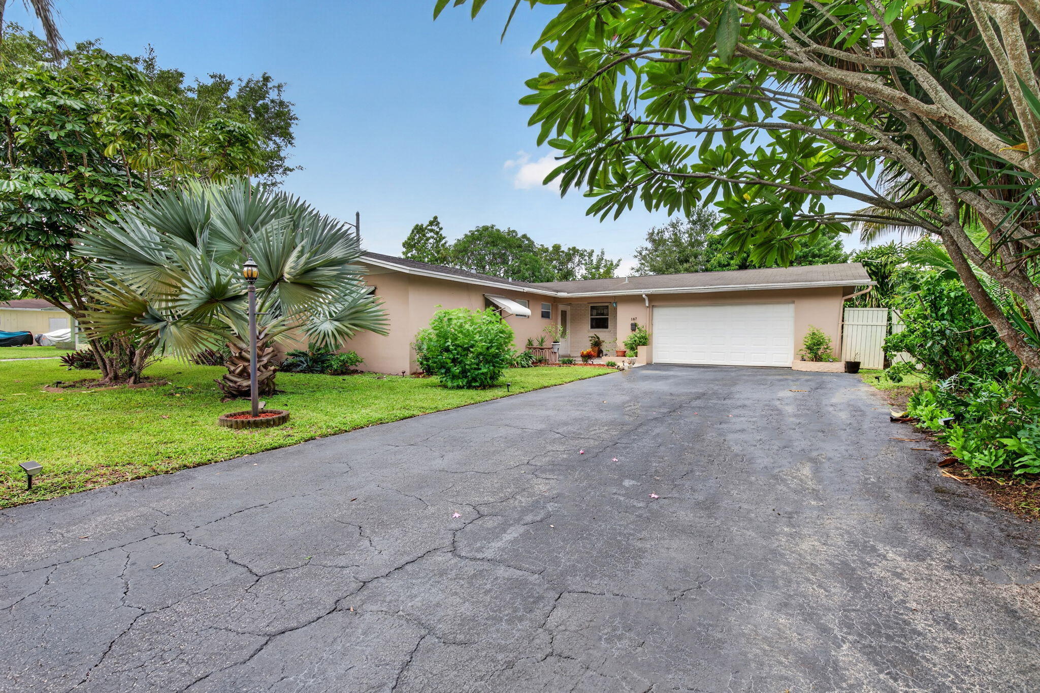 View details of listing 167 NW 49TH Avenue, Plantation, FL 33317 Plantation with MLS# 