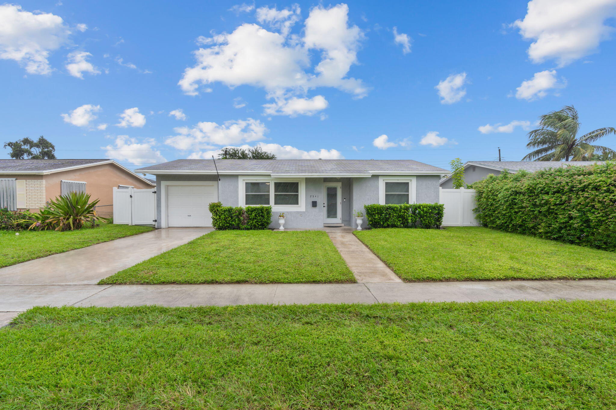 View details of listing 7541 HOPE Street, Hollywood, FL 33024 Hollywood with MLS# 