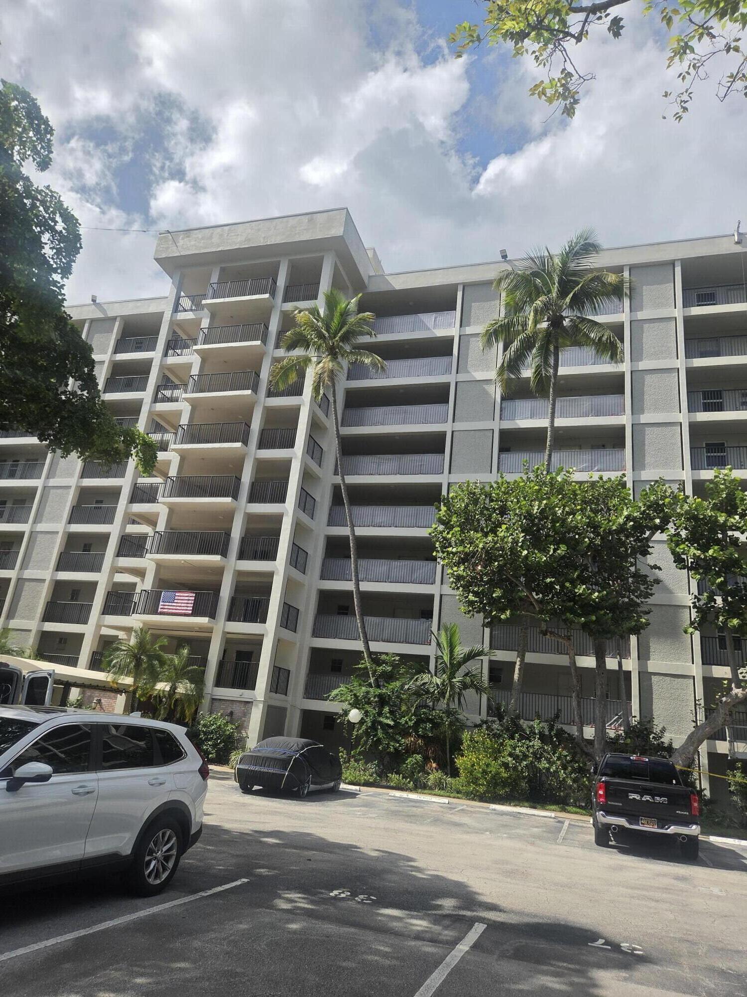 View details of listing 2661 S COURSE Drive 305, Pompano Beach, FL 33069 Pompano Beach with MLS# 