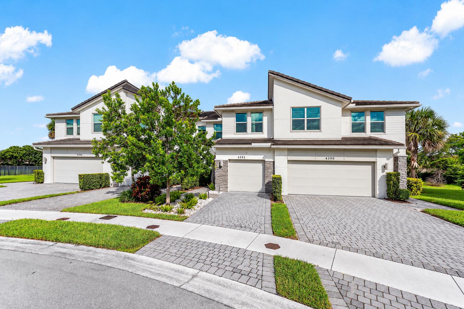 View details of listing 4392 VELEIROS Avenue, Deerfield Beach, FL 33064 Deerfield Beach with MLS# 