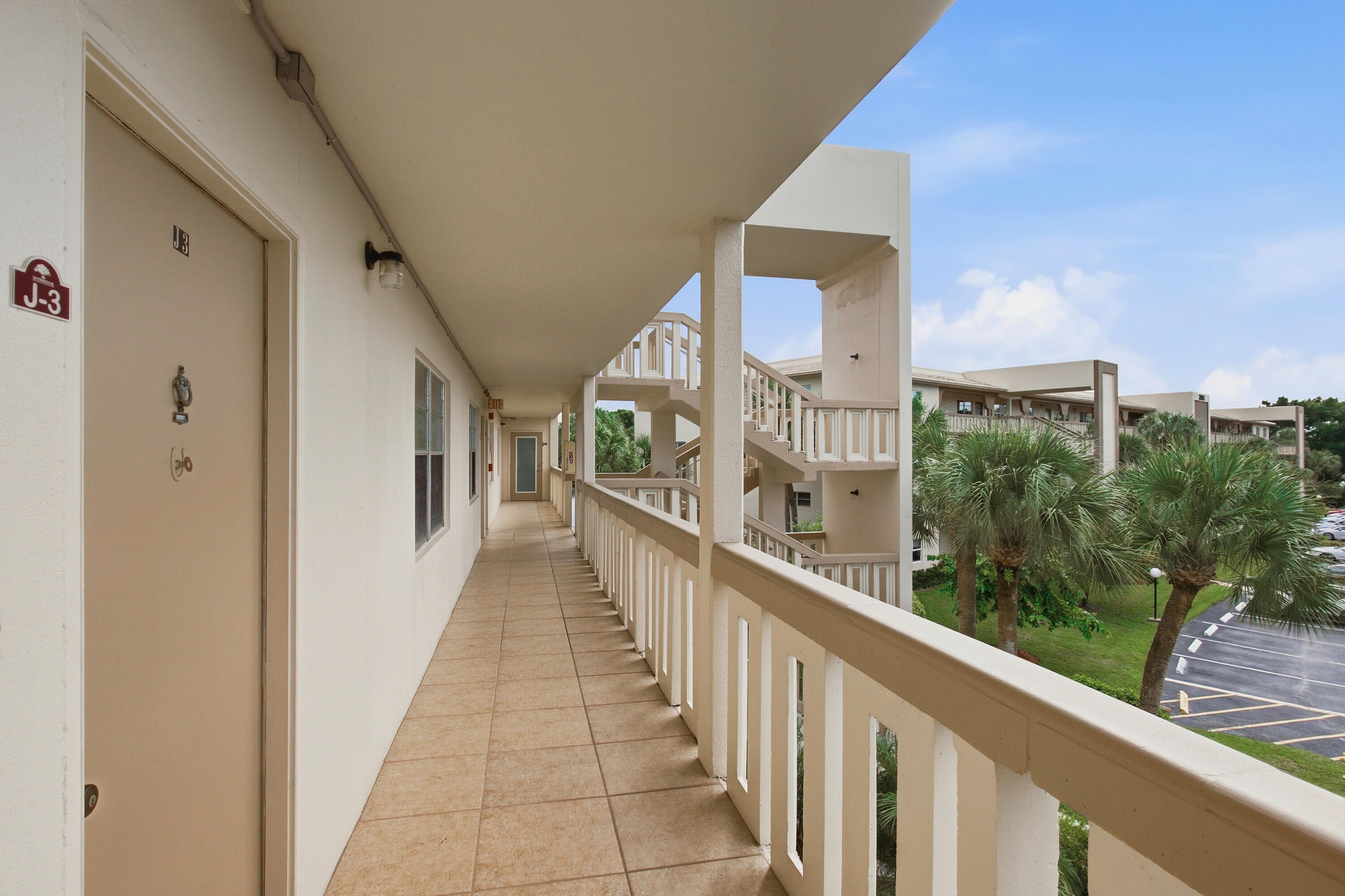View details of listing 2905 Victoria Place J3, Coconut Creek, FL 33066 Coconut Creek with MLS#