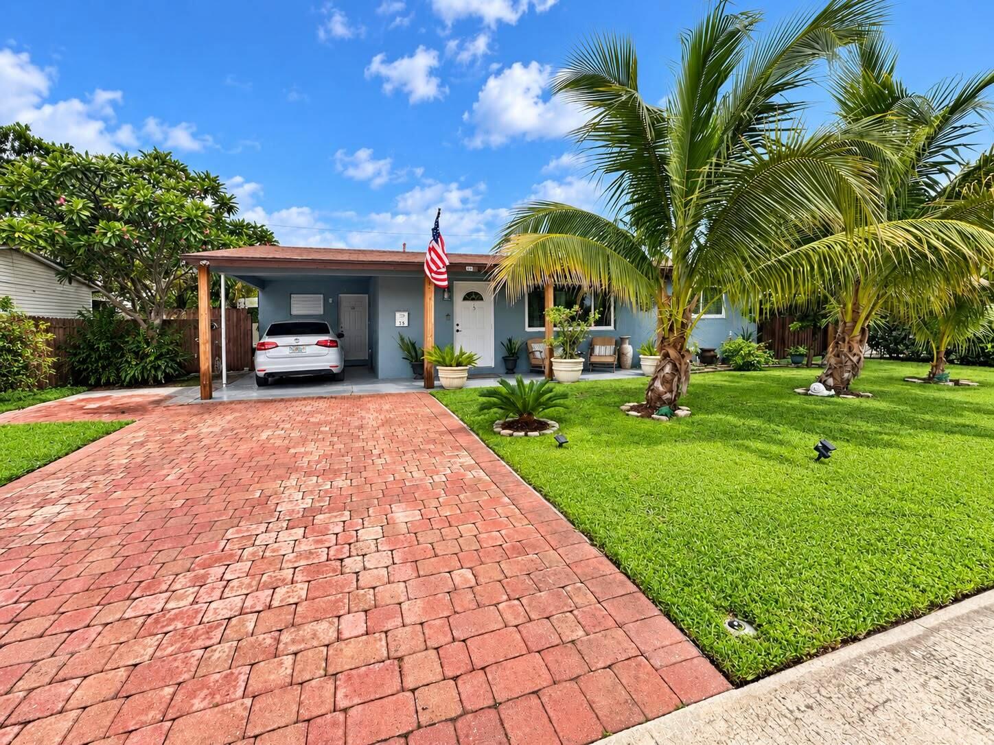 View details of listing 15 SW 13th Court, Deerfield Beach, FL 33441 Deerfield Beach with MLS# 