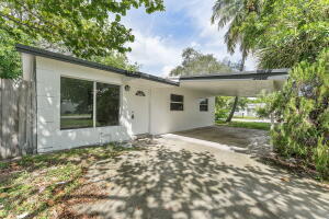 View details of listing 747 NW 1st Terrace, Deerfield Beach, FL 33441 Deerfield Beach with MLS# 