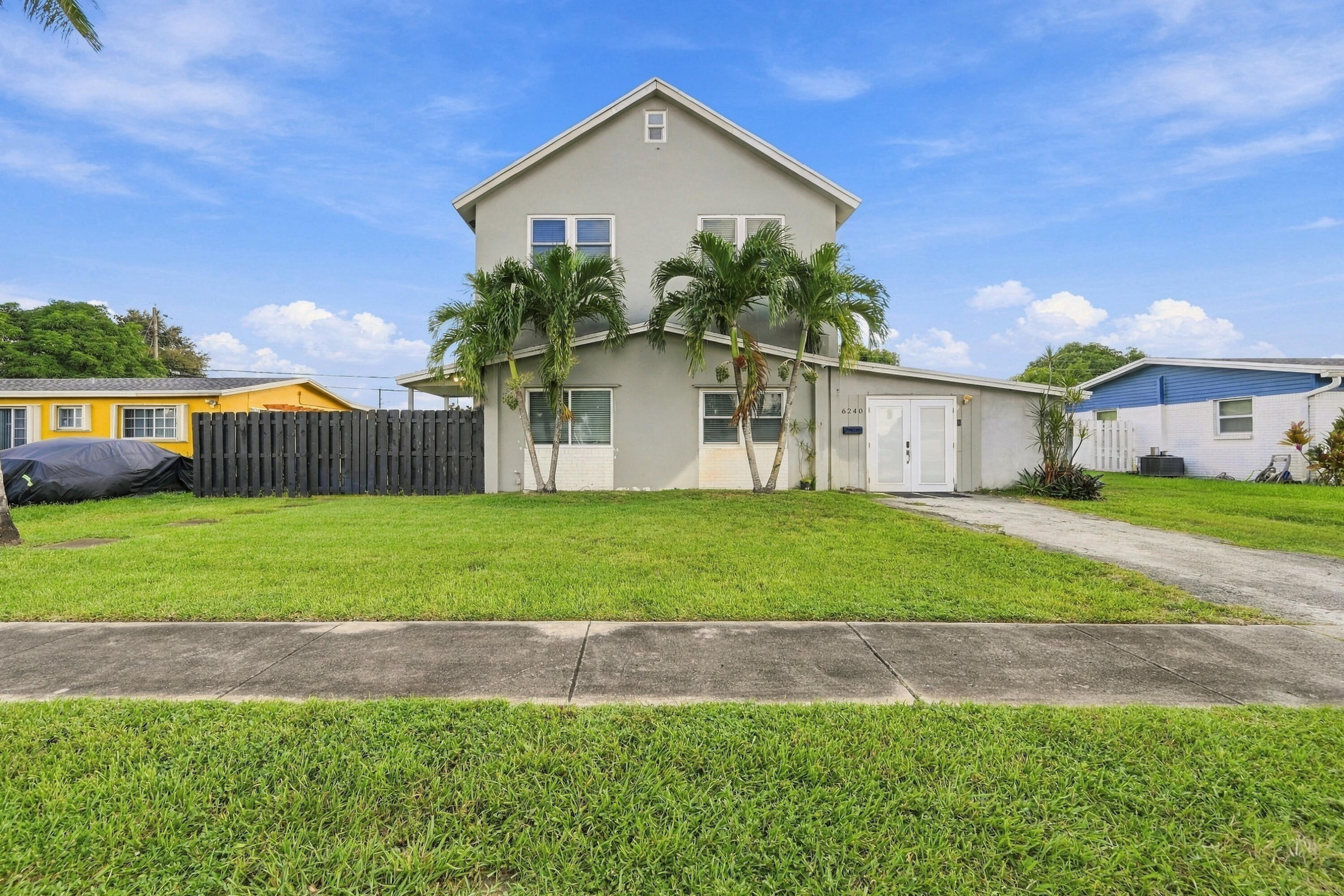 View details of listing 6240 NW 16TH Place, Sunrise, FL 33313 Sunrise with MLS#