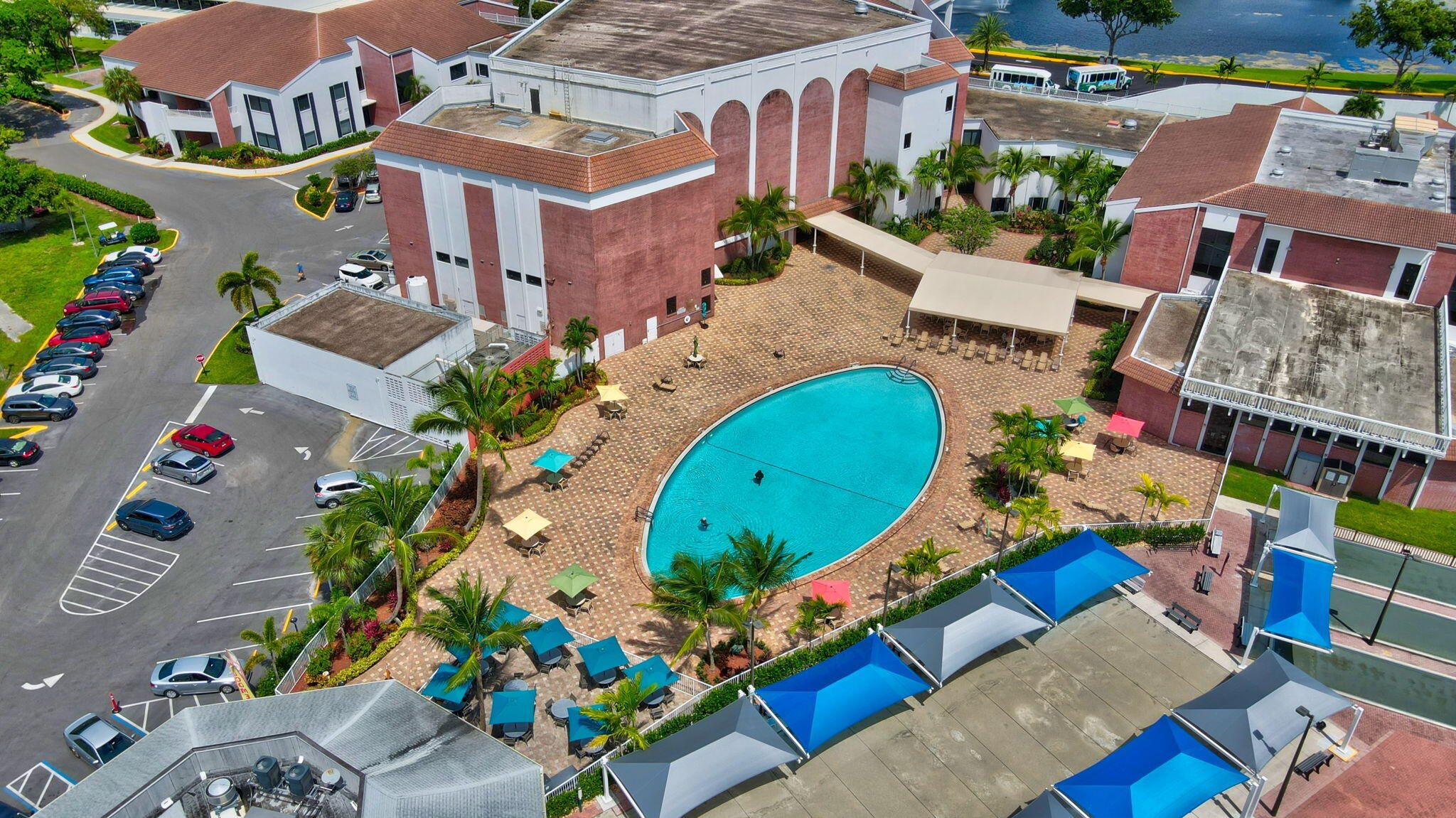 View details of listing 1083 OAKRIDGE U, Deerfield Beach, FL 33442 Deerfield Beach with MLS# 