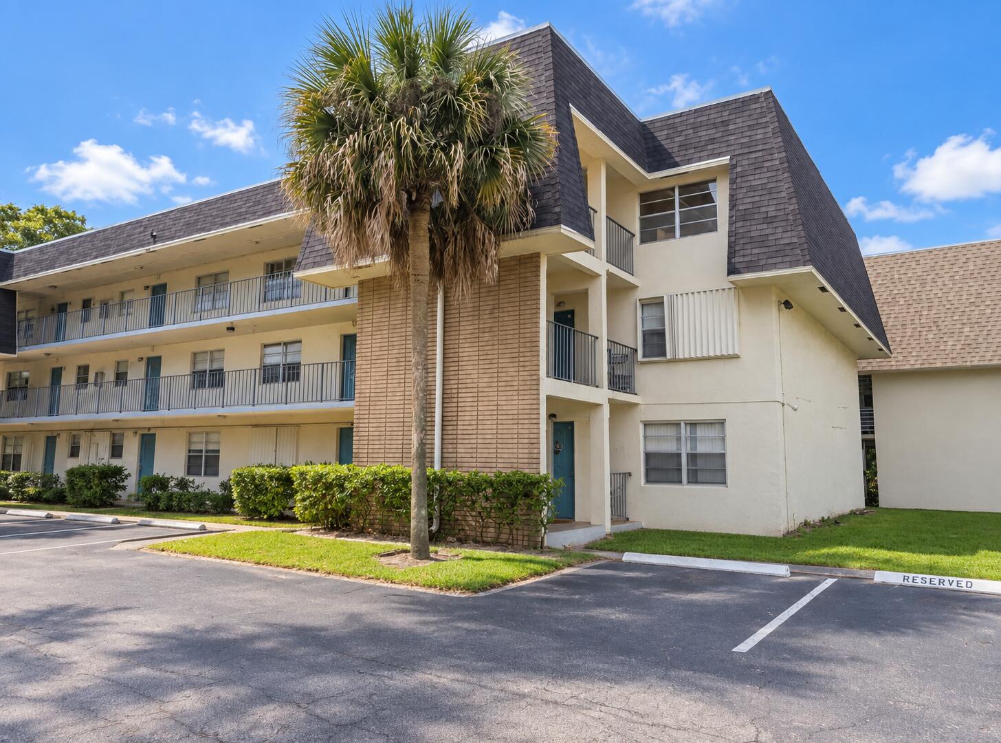 Listing  613 S STATE ROAD 7 2F, Margate, FL 33068, Margate, FL 33068