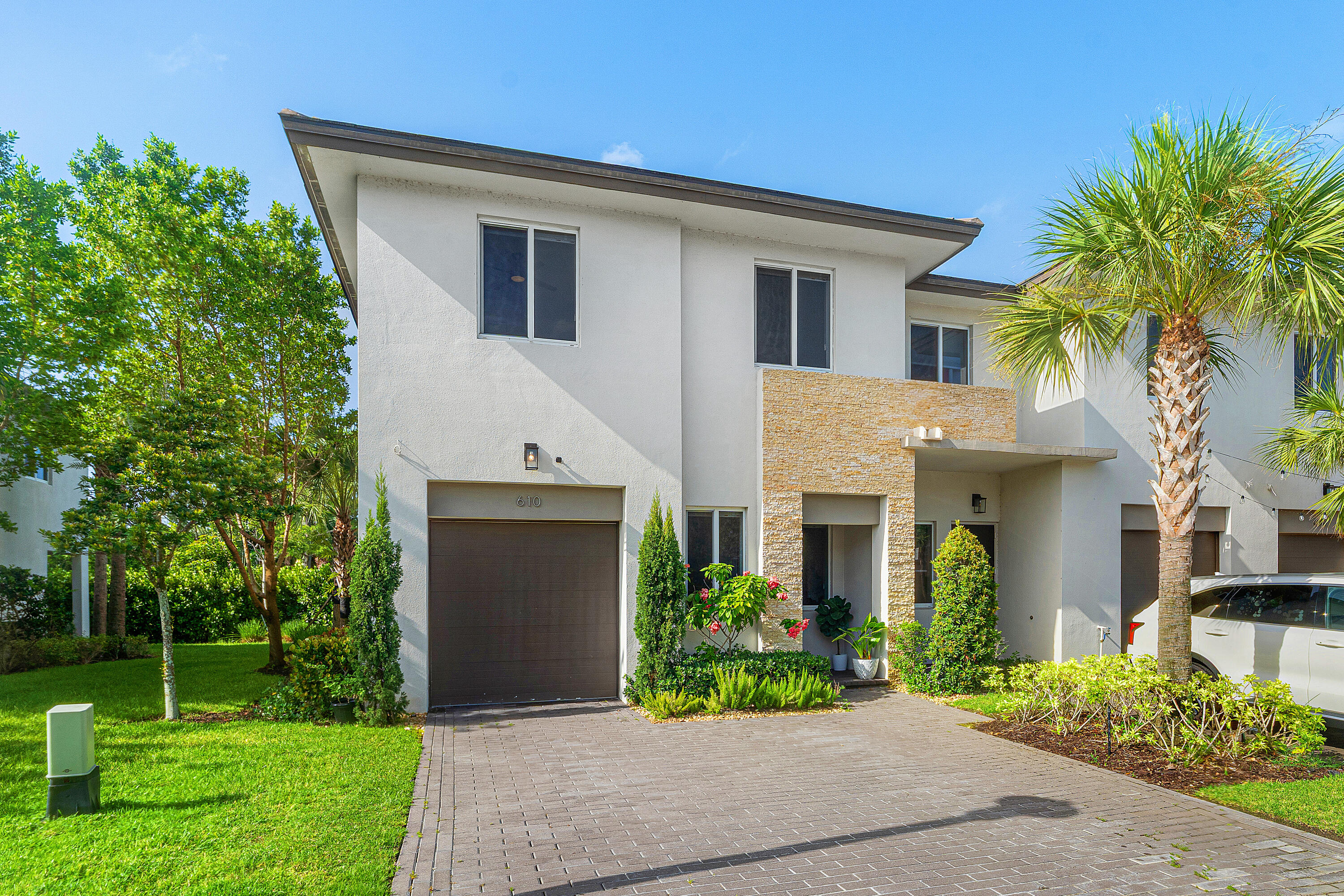 Listing  610 Pioneer Way, Royal Palm Beach, FL 33411, Royal Palm Beach, FL 33411