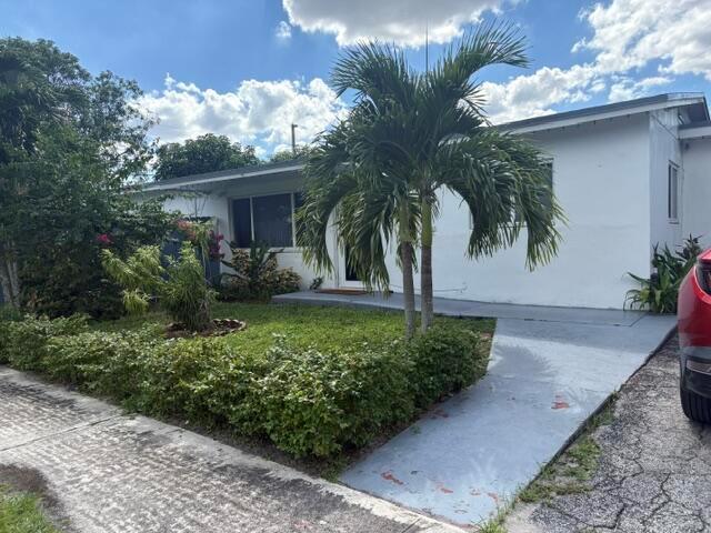 View details of listing 6800 Simms Street, Hollywood, FL 33024 Hollywood with MLS# 
