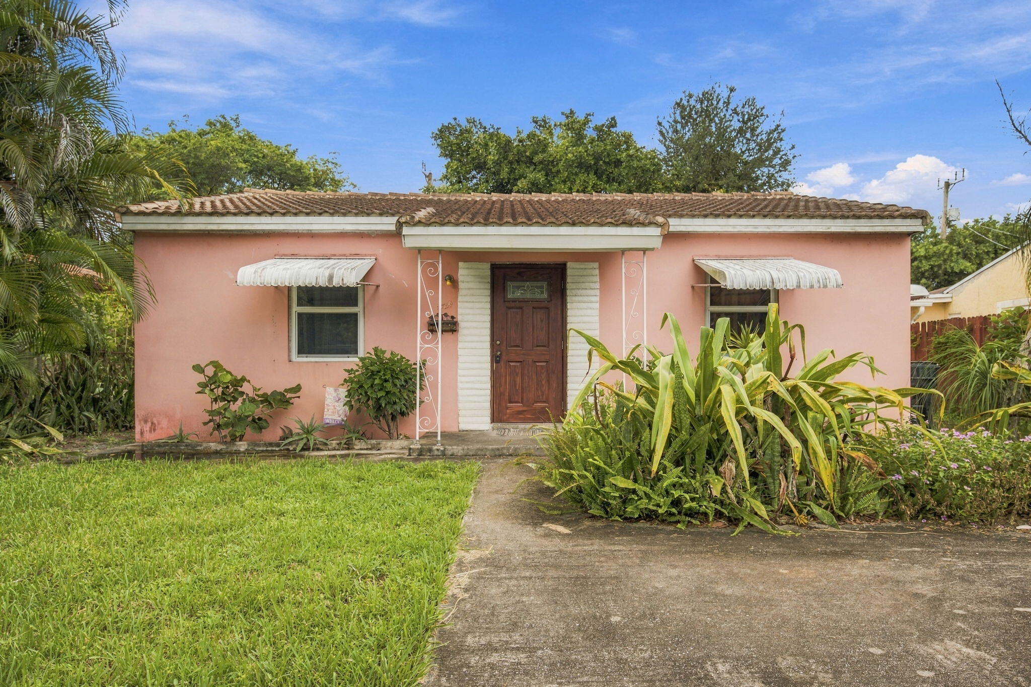 Listing  1524 NE 2ND Avenue, Fort Lauderdale, FL 33304, Fort Lauderdale, FL 33304