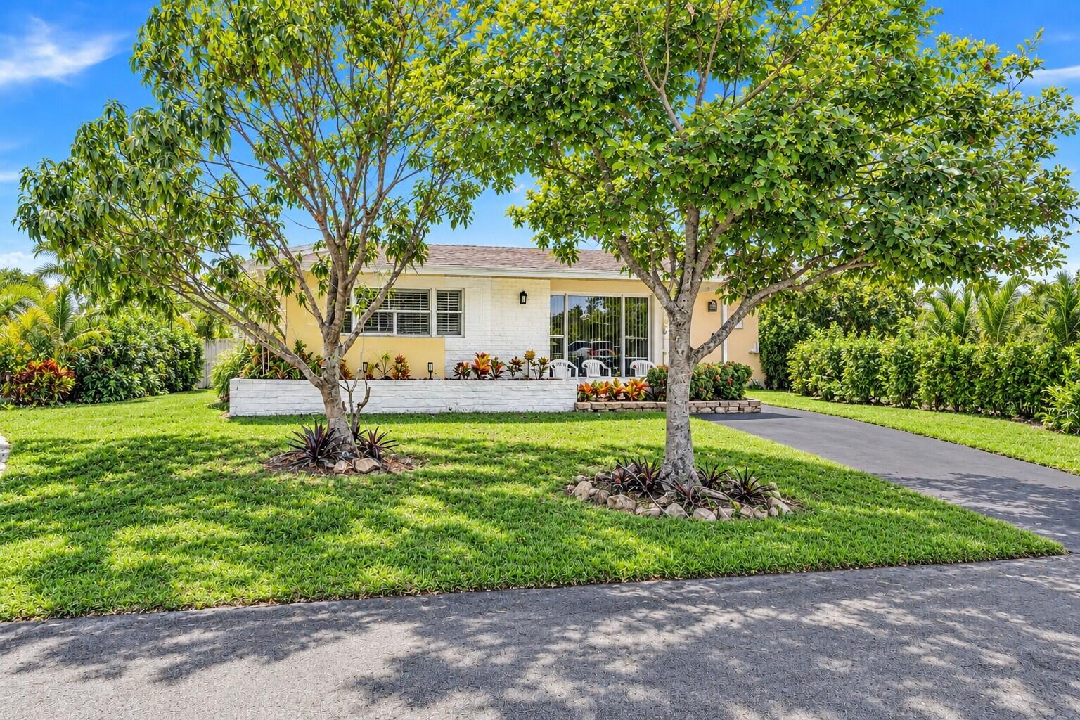 View details of listing 6872 NW 26TH Court, Sunrise, FL 33313 Sunrise with MLS#