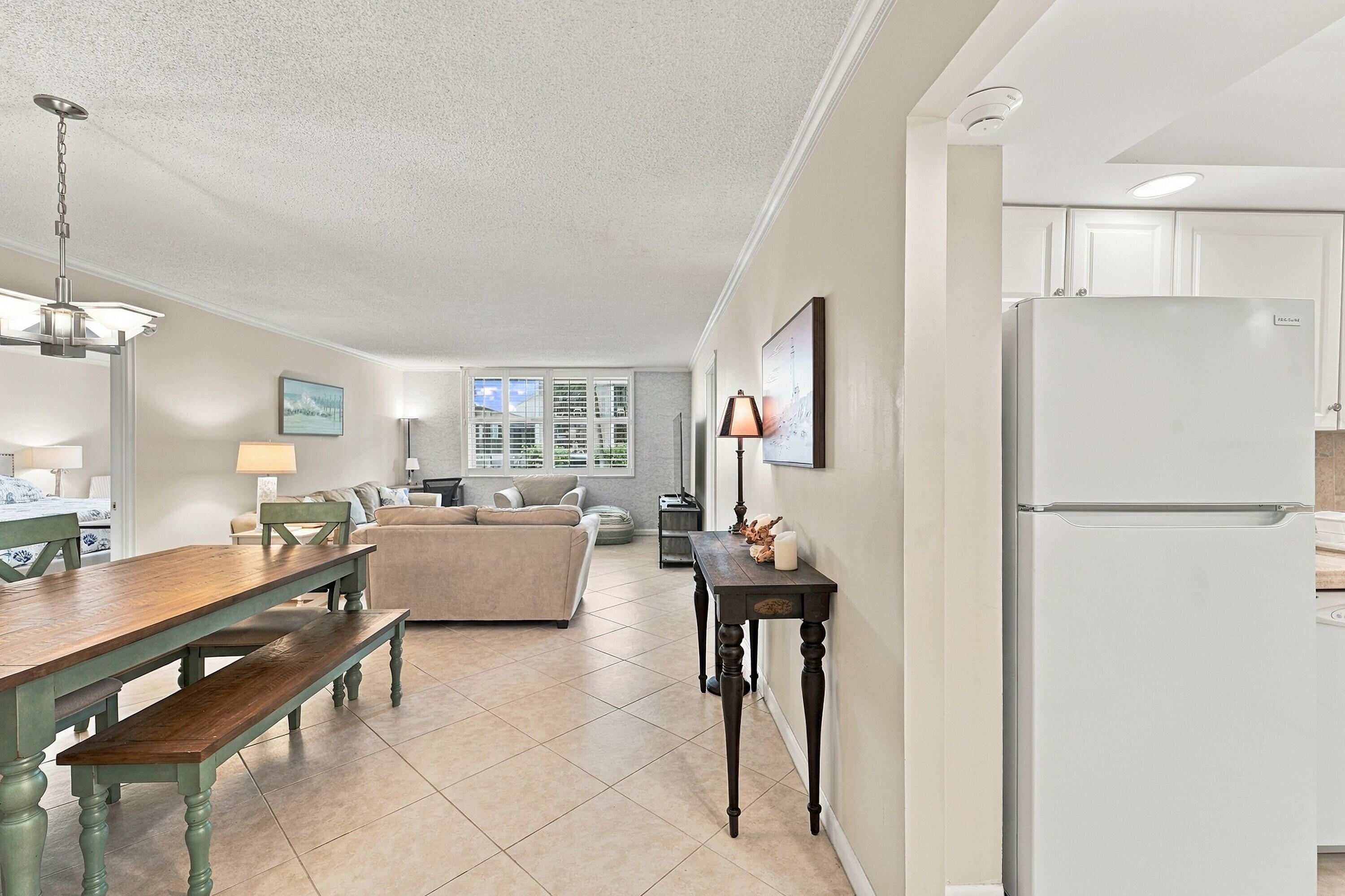 View details of listing 2000 S OCEAN Boulevard LB, Lauderdale-By-The-Sea, FL 33062 Lauderdale-By-The-Sea with MLS# 