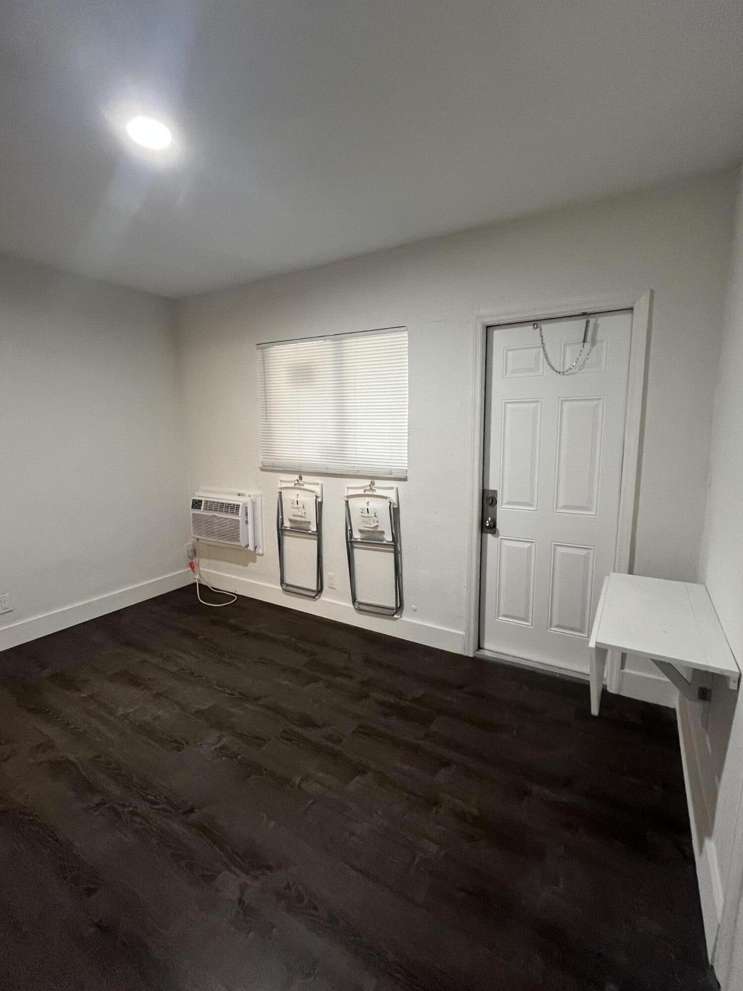 View details of listing 2300 NW 6th Street 4, Fort Lauderdale, FL 33311 Fort Lauderdale with MLS# 