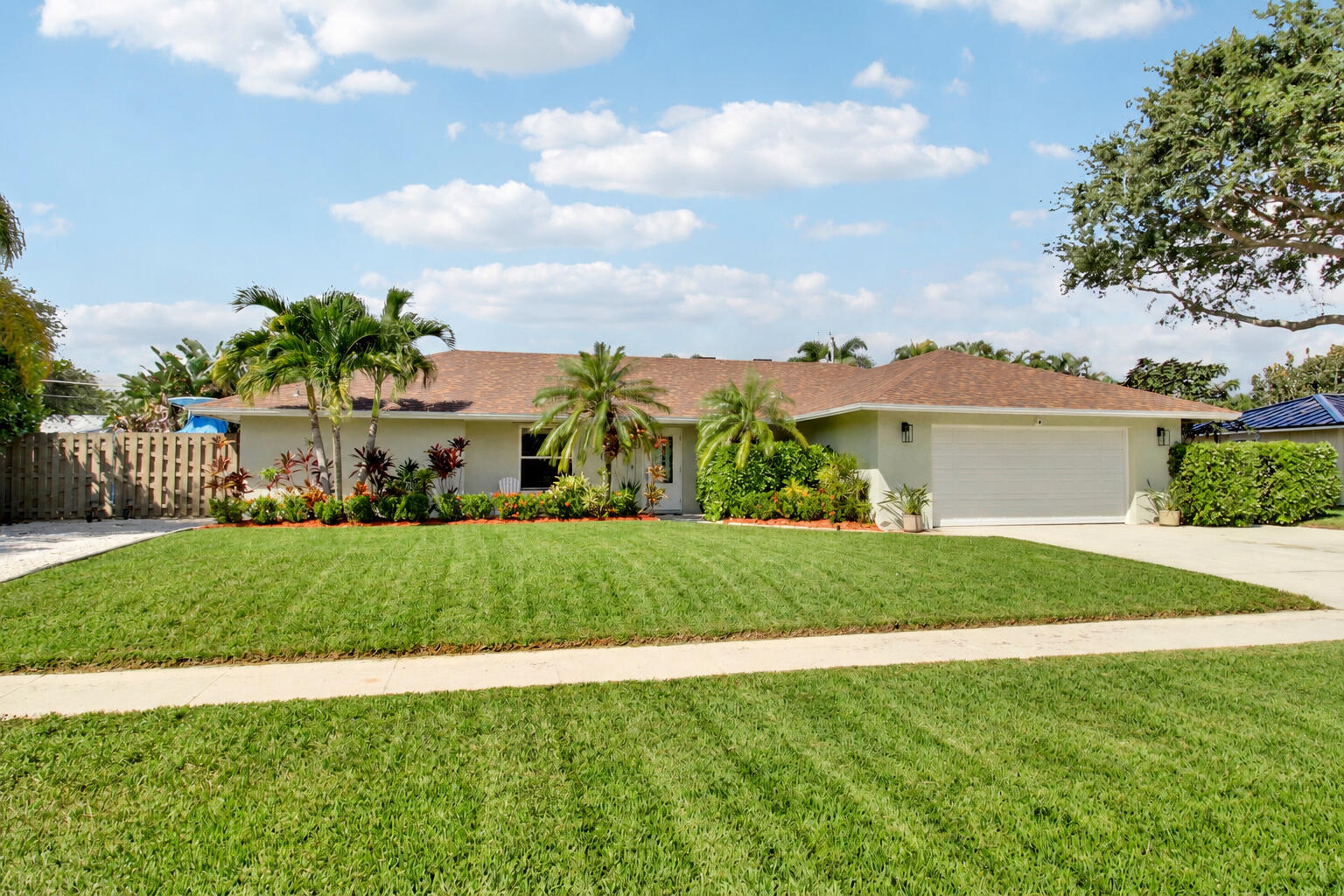 Listing  19823 Hibiscus Drive, Jupiter, FL 33469, Jupiter, FL 33469