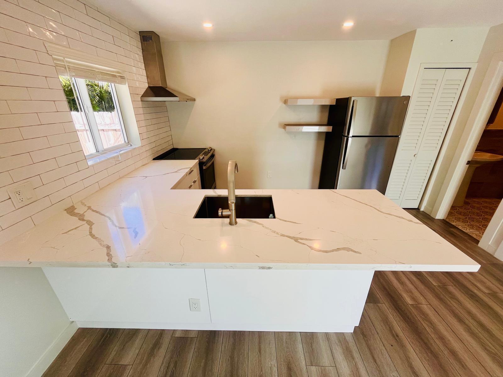 View details of listing 1215 NE 17th Avenue 7, Fort Lauderdale, FL 33304 Fort Lauderdale with MLS# 