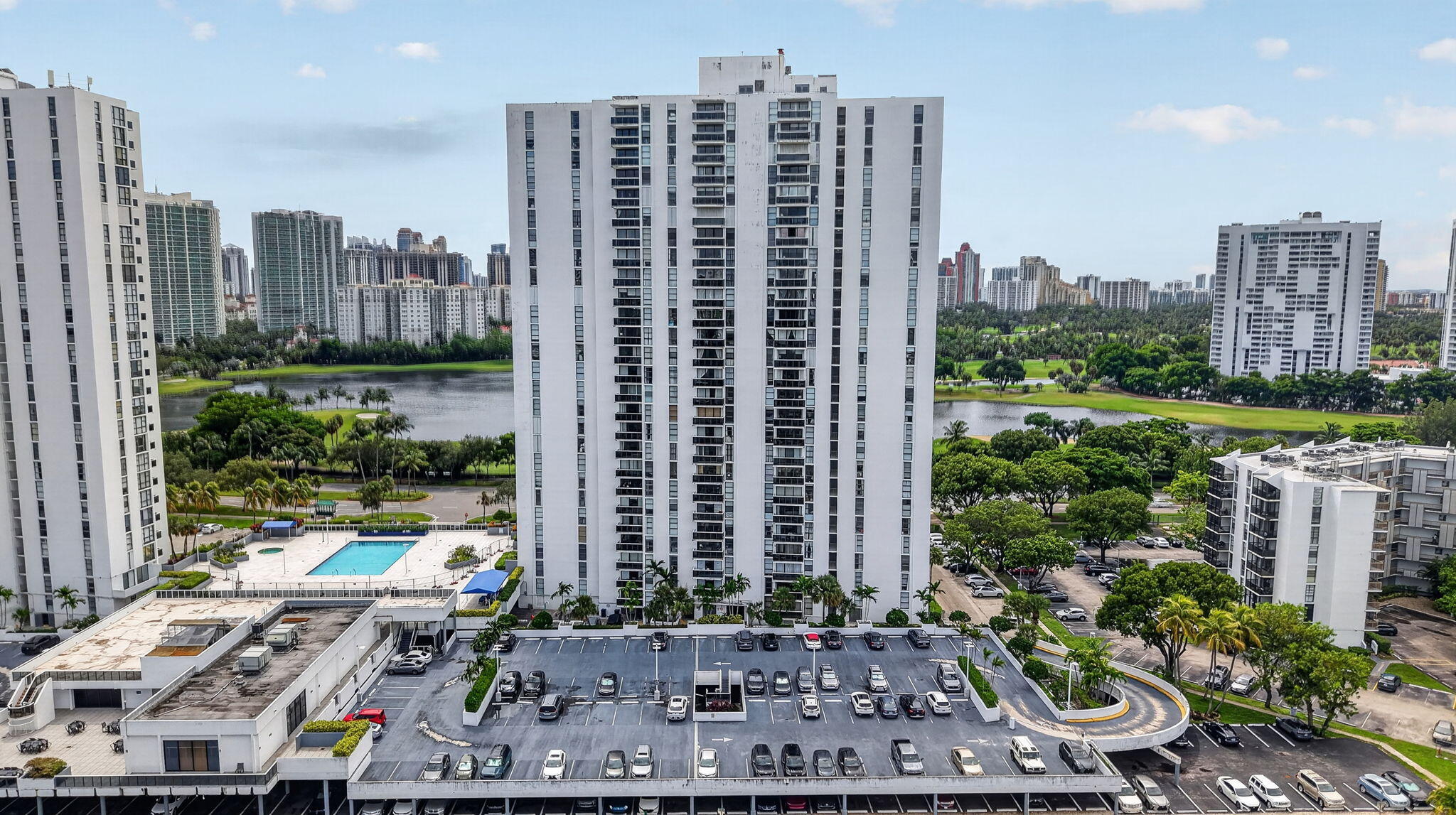 View details of listing 3625 N Country Club Drive 1807, Aventura, FL 33180 Aventura with MLS# 