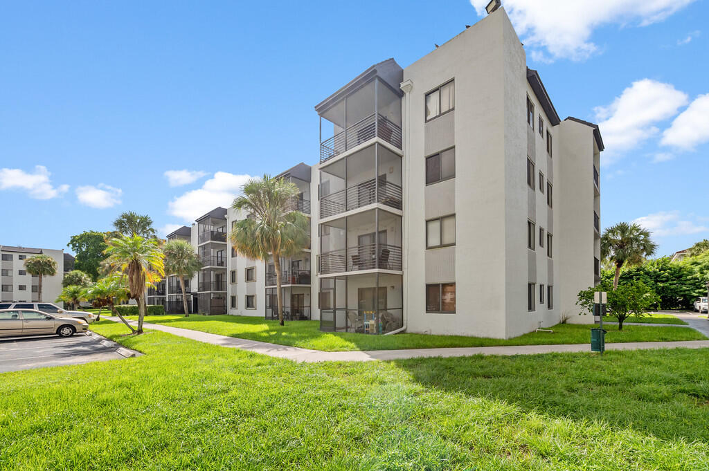 View details of listing 3720 N Pine Island Road N 330, Sunrise, FL 33351 Sunrise with MLS#
