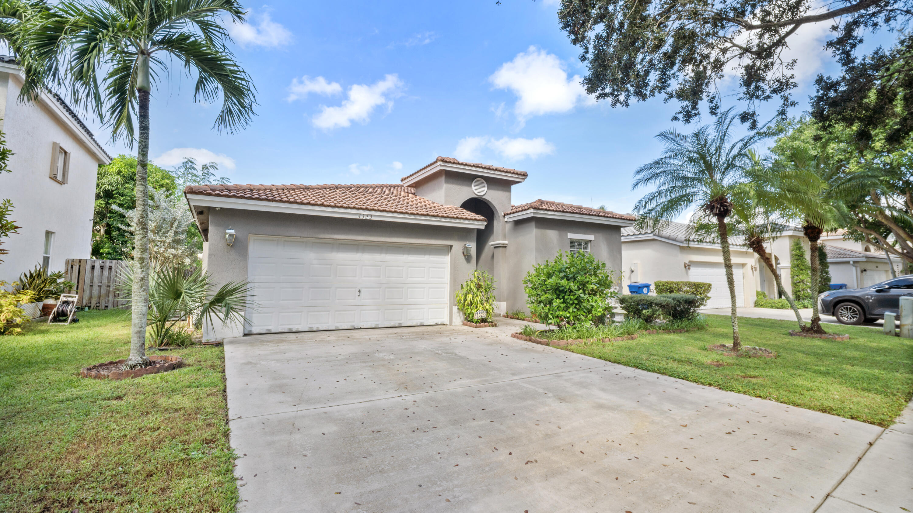 View details of listing 4323 NW 44TH Terrace, Coconut Creek, FL 33073 Coconut Creek with MLS#