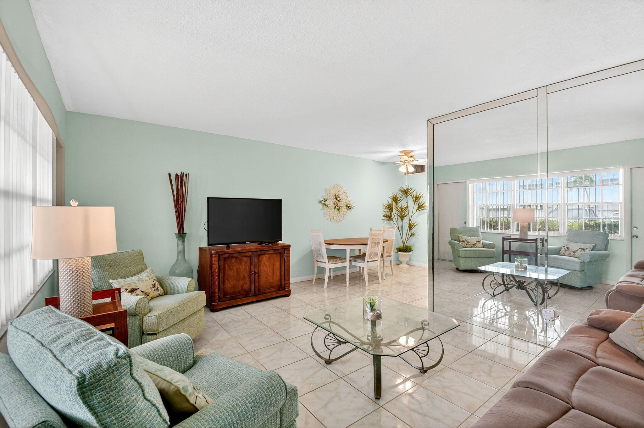 View details of listing 5203 NE 24th Terrace B105, Fort Lauderdale, FL 33308 Fort Lauderdale with MLS# 