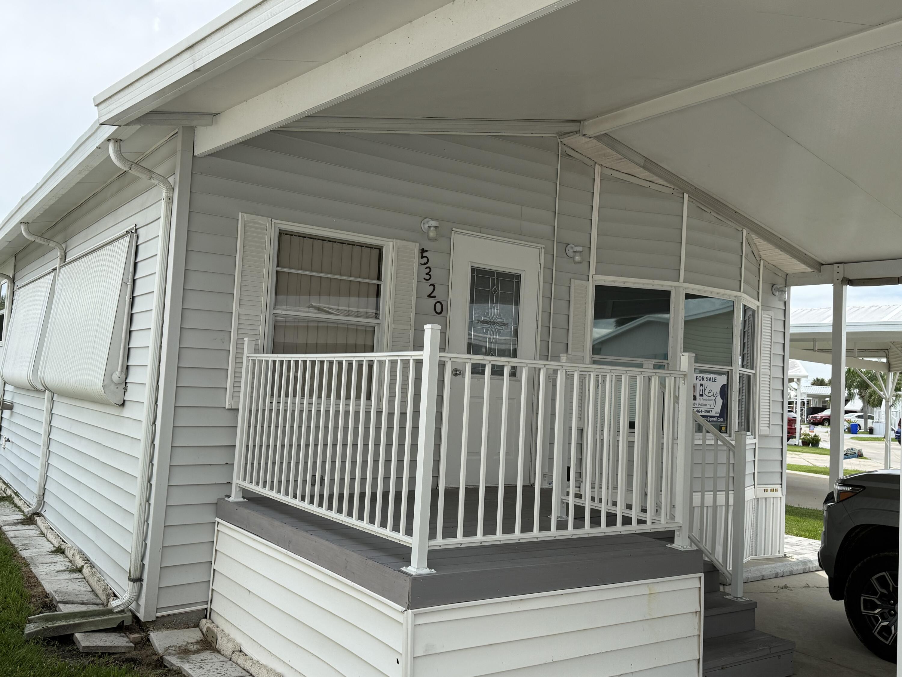 View details of listing 5320 SE 65TH Terrace SE, Okeechobee, FL 34974 Okeechobee with MLS# 