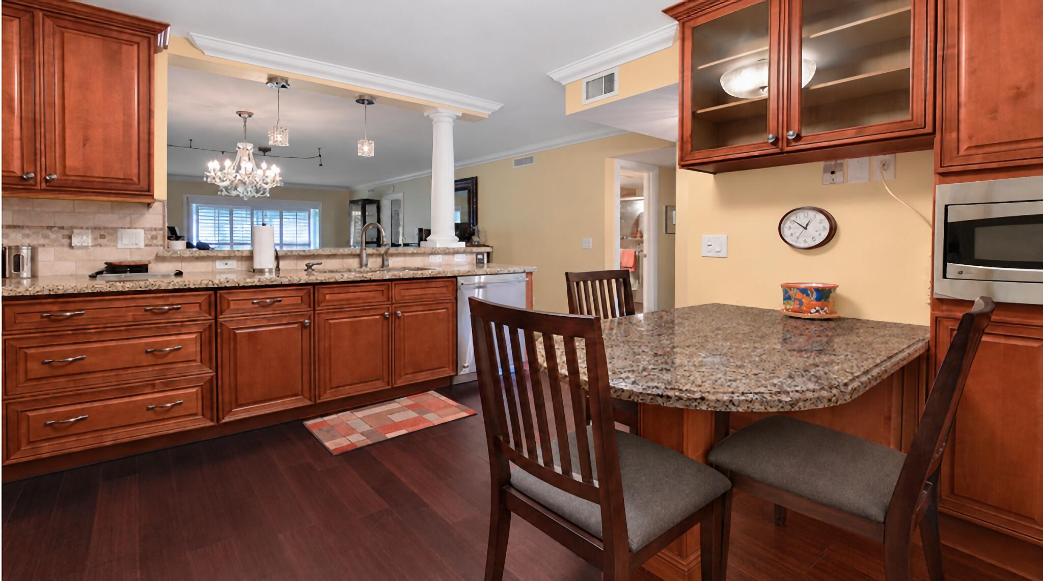 View details of listing 211 S Hollybrook Drive 101, Pembroke Pines, FL 33025 Pembroke Pines with MLS# 