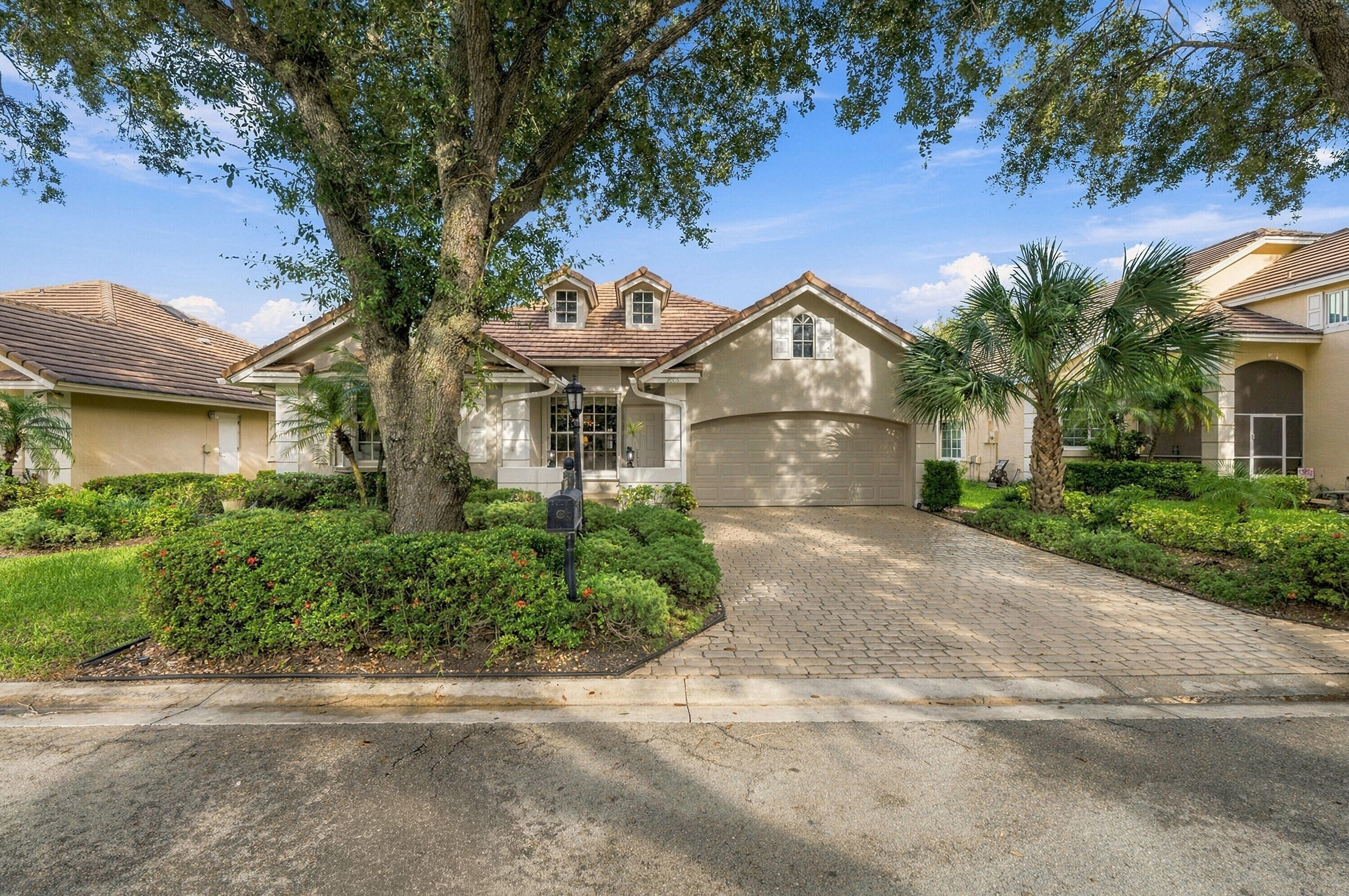 View details of listing 2005 NW 127th Terrace, Coral Springs, FL 33071 Coral Springs with MLS# 