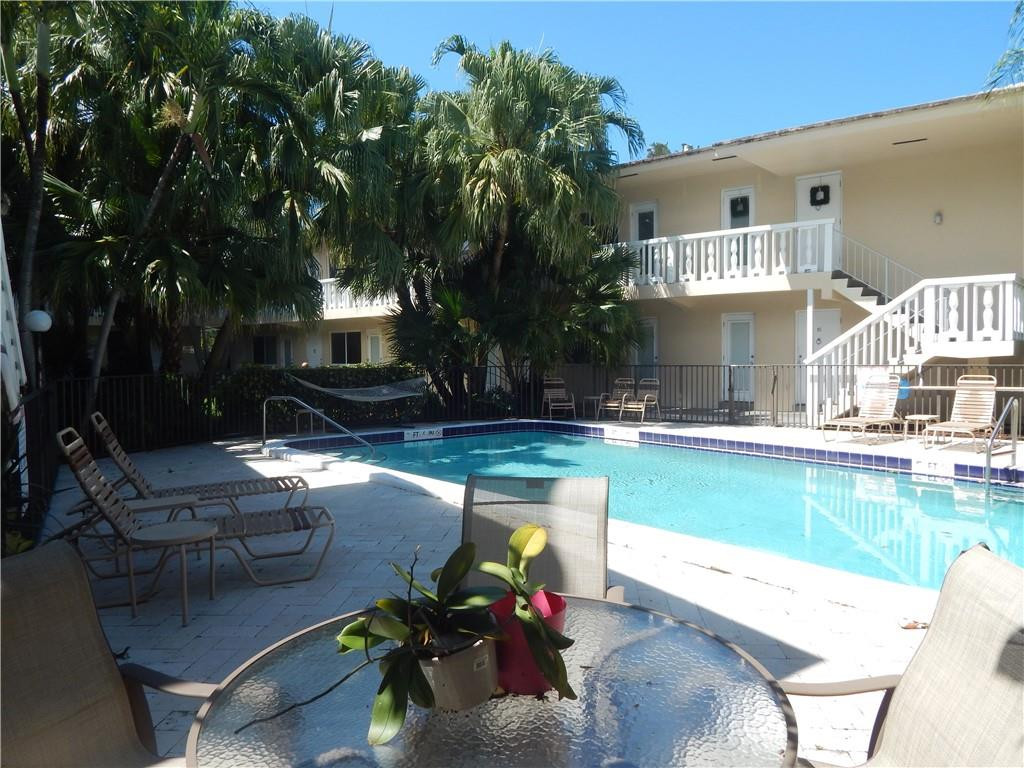 View details of listing 2110 NE 39th Street 4-A, Fort Lauderdale, FL 33308 Fort Lauderdale with MLS# 