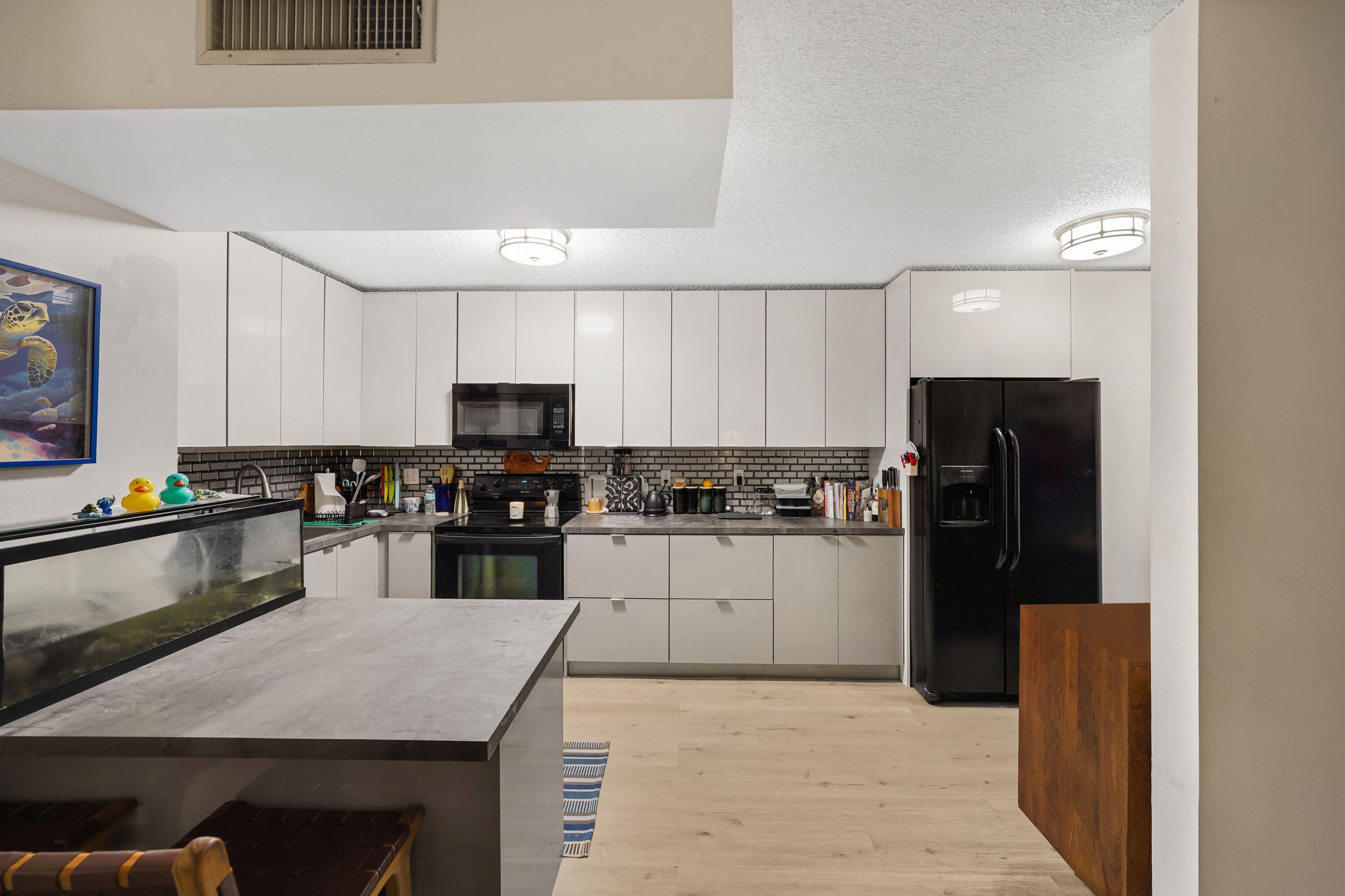 Listing  5486 COURTYARD Drive 5486, Margate, FL 33063, Margate, FL 33063