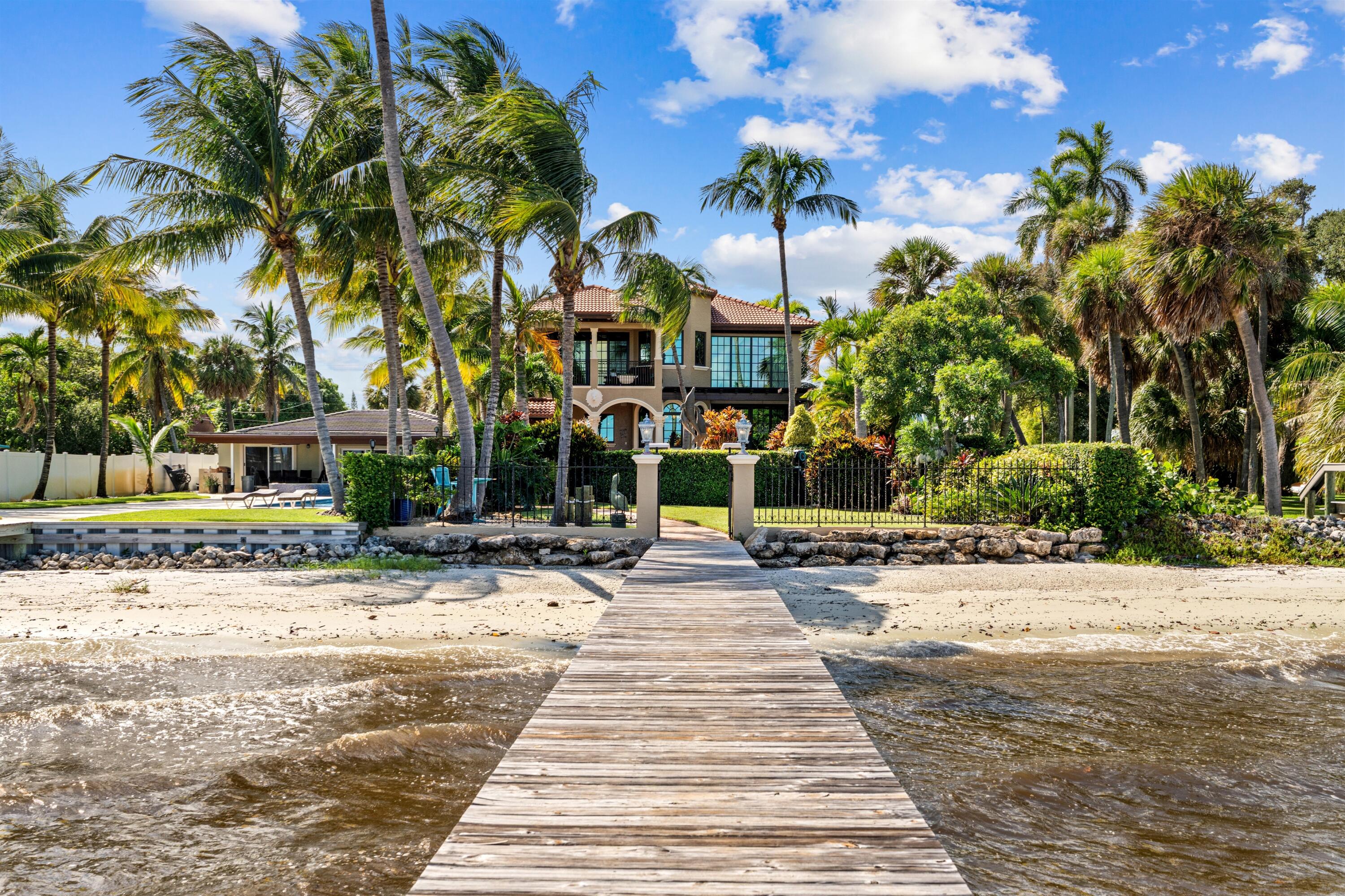 Listing  818 S LAKESIDE Drive, Lake Worth Beach, FL 33460, Lake Worth Beach, FL 33460