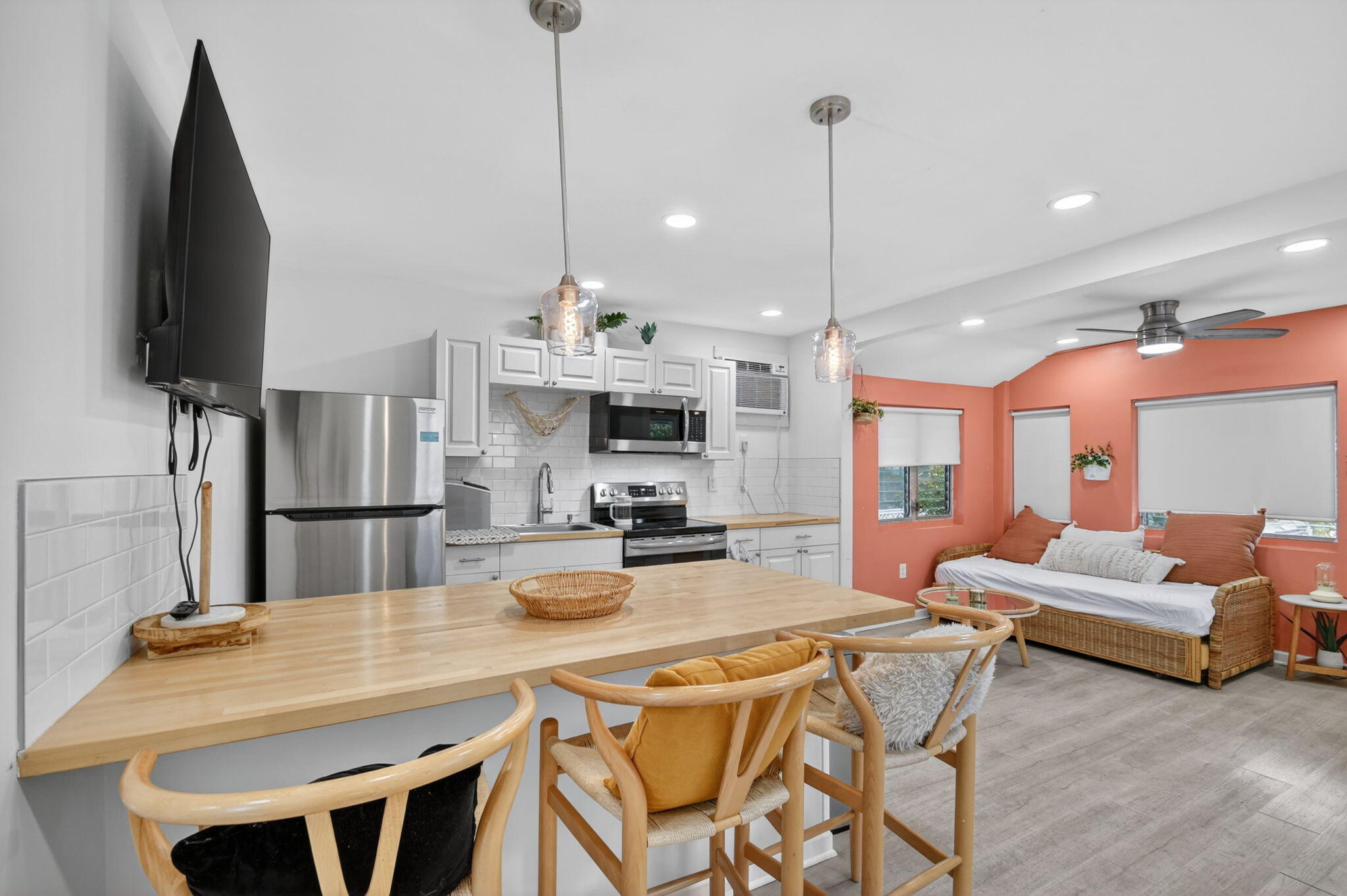 Listing  306 N J Street, Lake Worth Beach, FL 33460, Lake Worth Beach, FL 33460