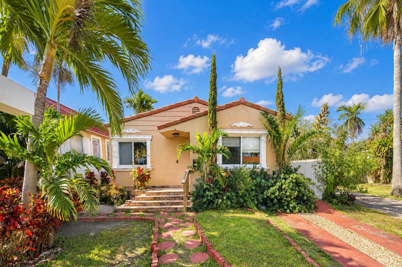 Listing  1624 VAN BUREN Street, Hollywood, FL 33020, Hollywood, FL 33020