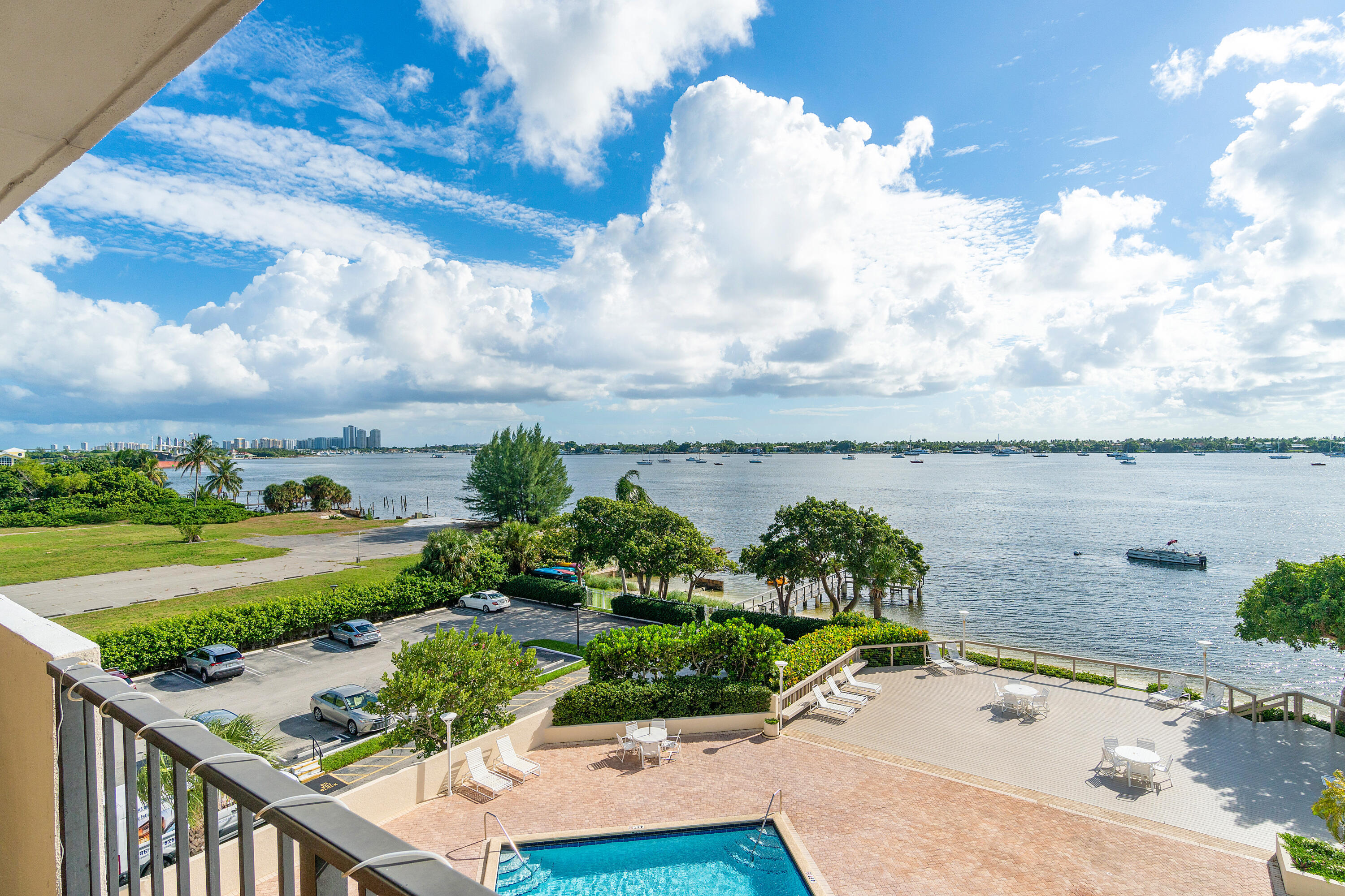 Listing  5600 N Flagler Drive 409, West Palm Beach, FL 33407, West Palm Beach, FL 33407