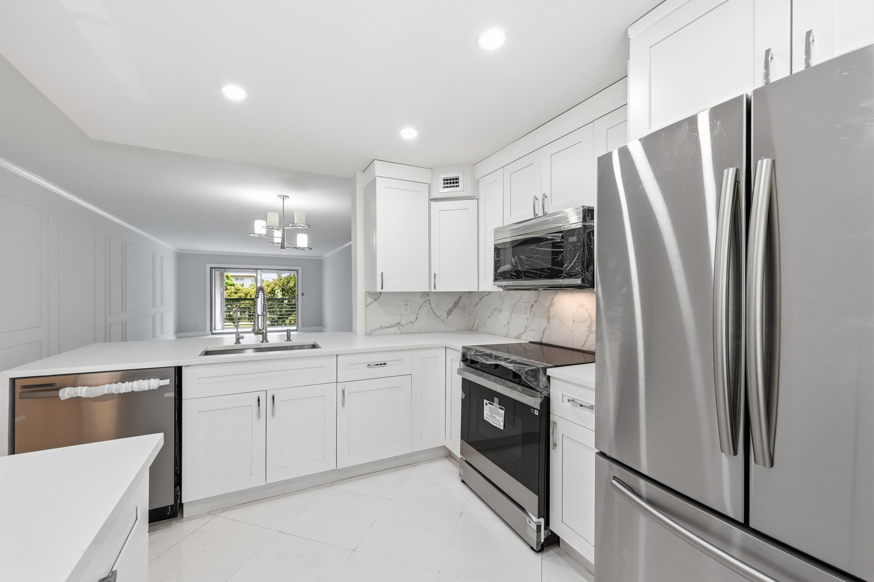 View details of listing 2006 GRANADA Drive M3, Coconut Creek, FL 33066 Coconut Creek with MLS#