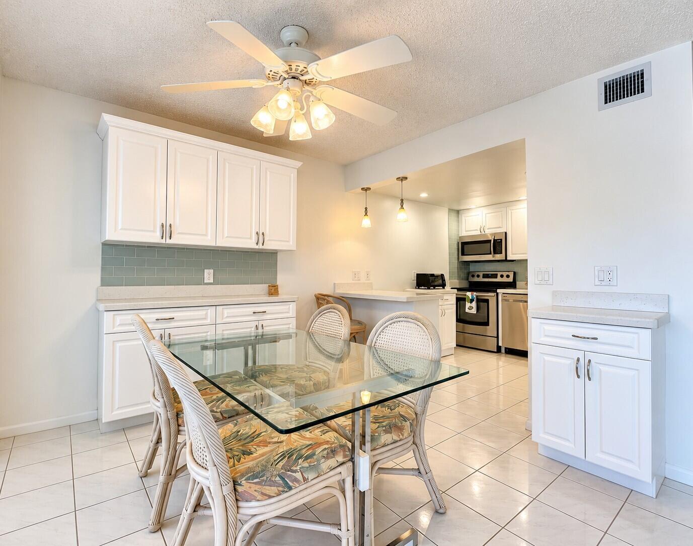 Listing  102 GREENBRIER A, West Palm Beach, FL 33417, West Palm Beach, FL 33417
