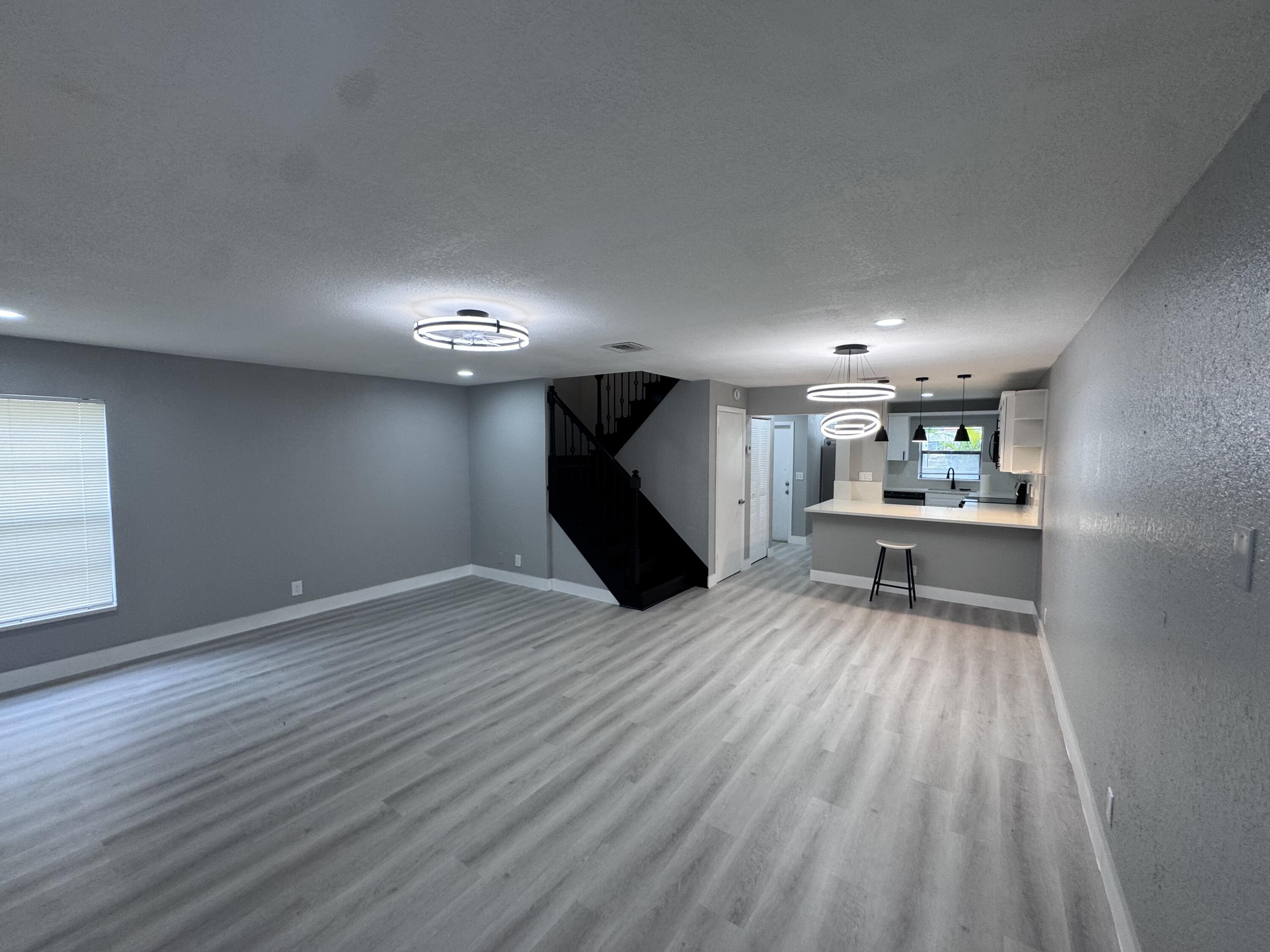 Listing  11001 ROYAL PALM Boulevard 6, Coral Springs, FL 33065, Coral Springs, FL 33065