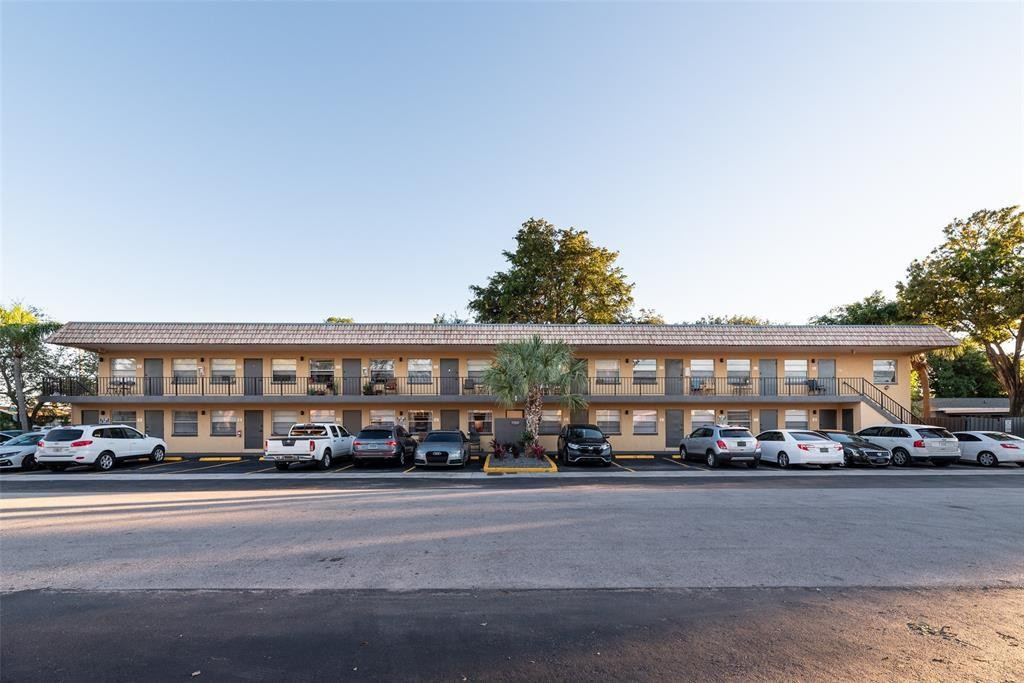 View details of listing 1151 NE 17TH Court 24, Fort Lauderdale, FL 33305 Fort Lauderdale with MLS#