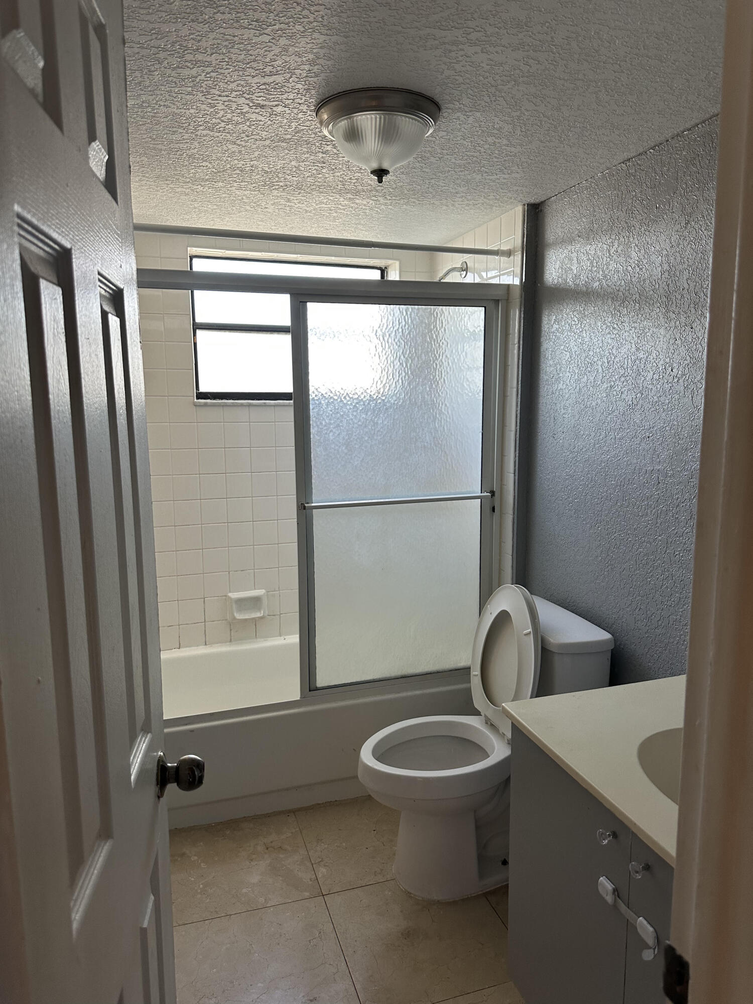 Listing  8020 HAMPTON Boulevard 410, North Lauderdale, FL 33068, North Lauderdale, FL 33068