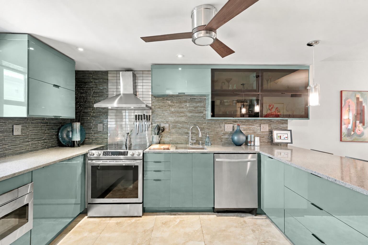 Listing  4629 Poinciana Street 306, Lauderdale-By-The-Sea, FL 33308, Lauderdale-By-The-Sea, FL 33308