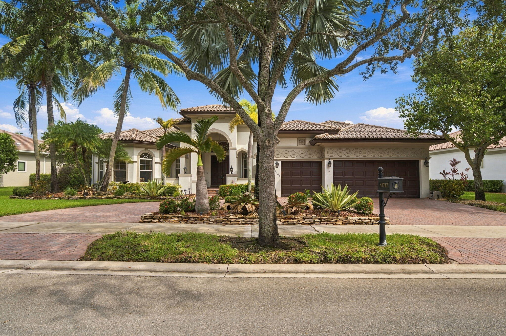 View details of listing 11747 NW 69TH Place, Parkland, FL 33076 Parkland with MLS#
