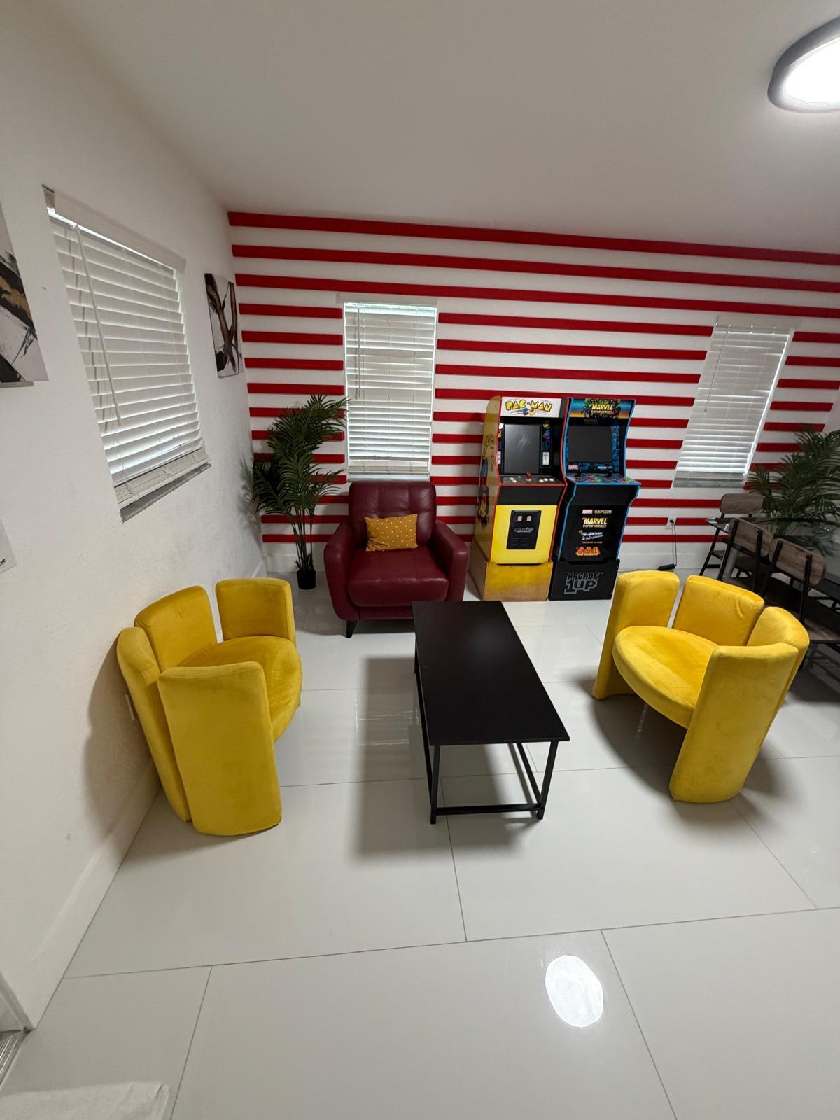 View details of listing 1680 NE 146TH Street, North Miami, FL 33181 North Miami with MLS#