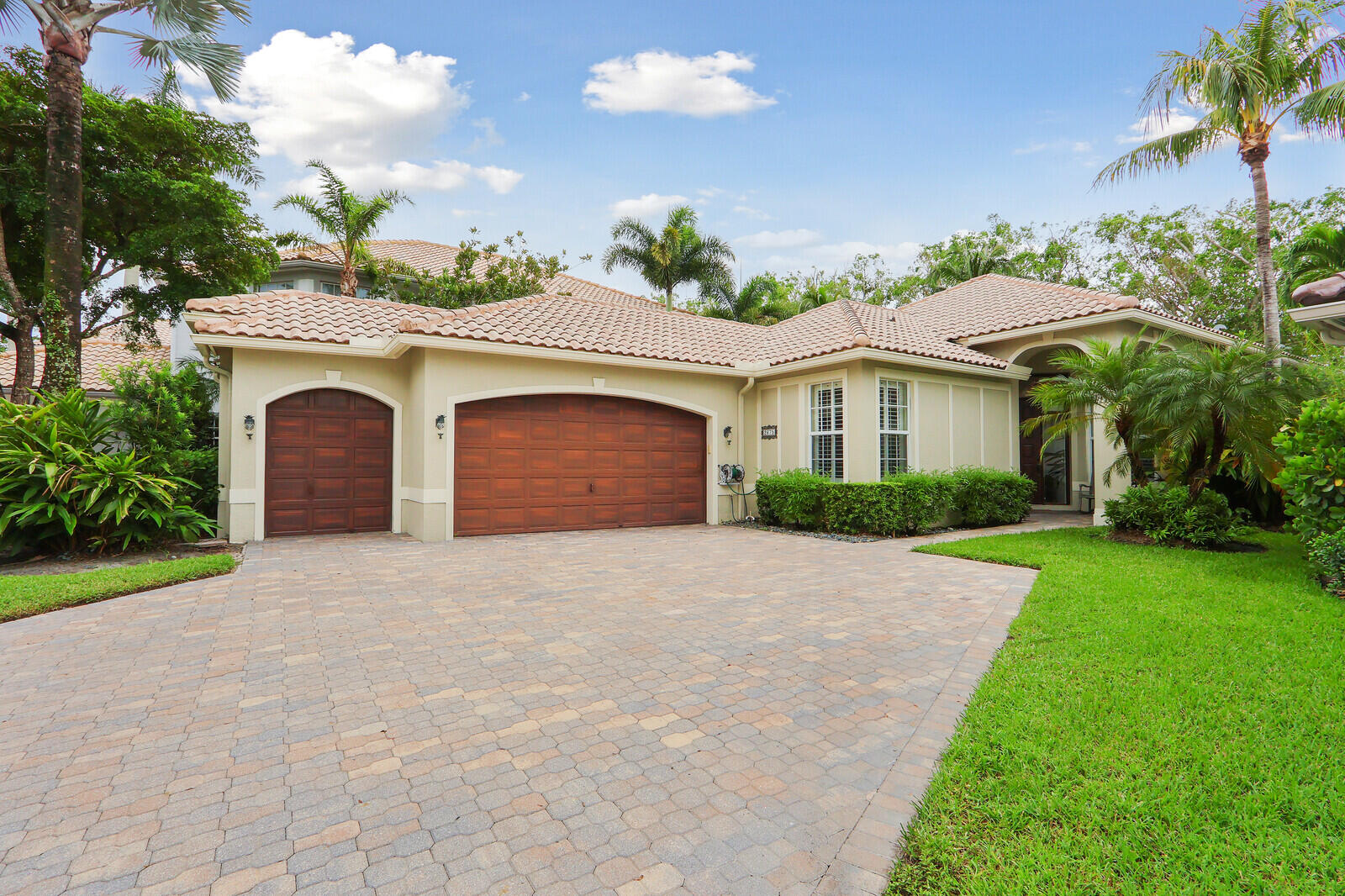 Listing  2675 PLAYERS Court, Wellington, FL 33414, Wellington, FL 33414
