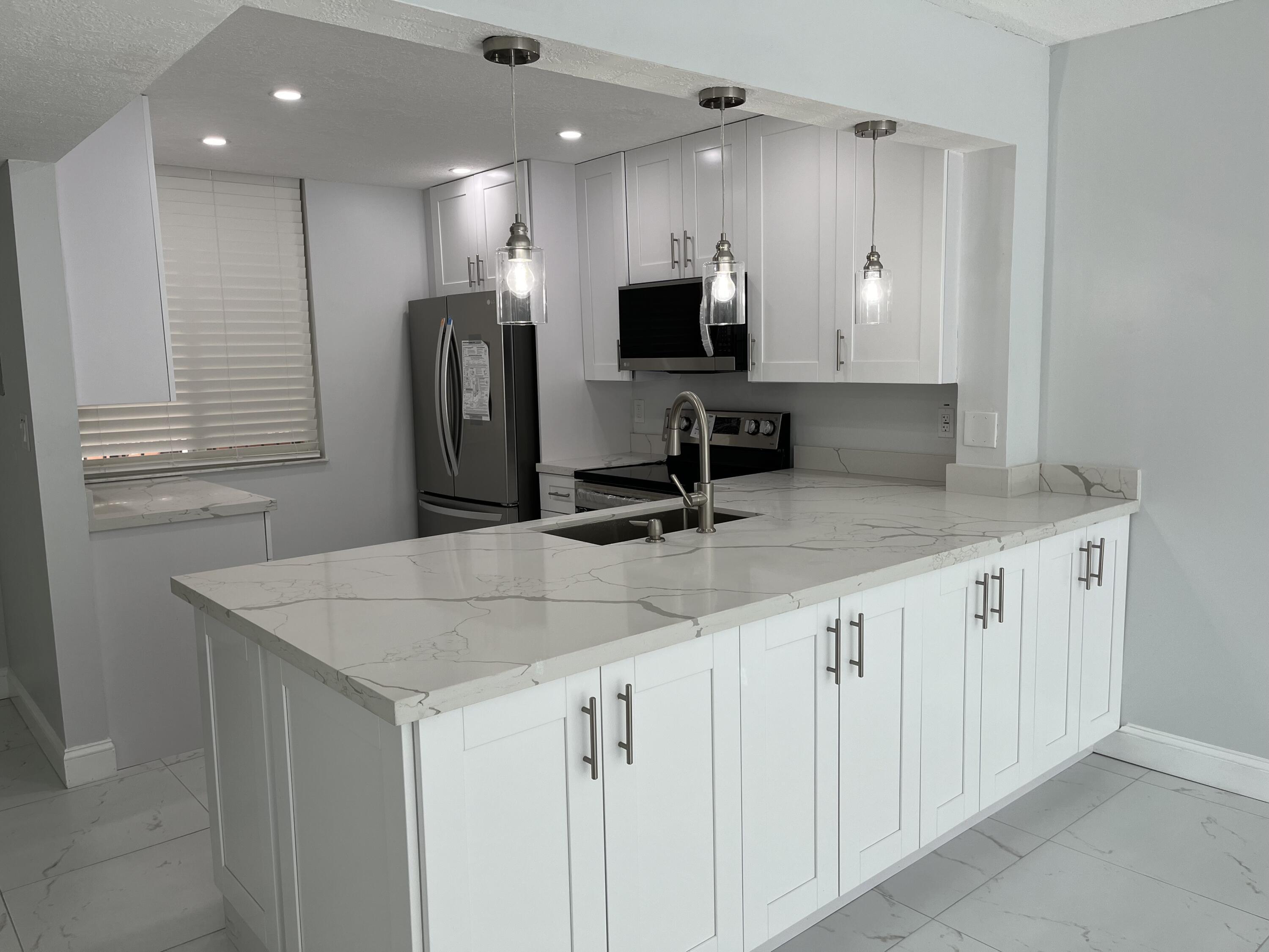 View details of listing 2830 SOMERSET Drive 211N, Lauderdale Lakes, FL 33311 Lauderdale Lakes with MLS# 
