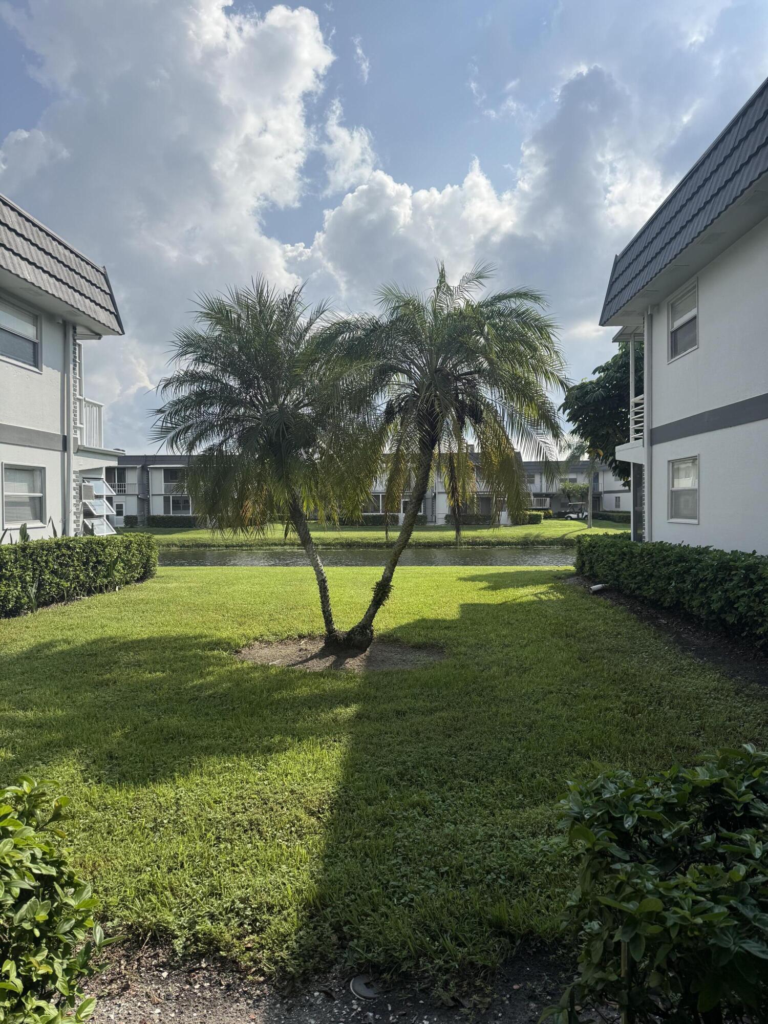 Listing  305 Saxony G, Delray Beach, FL 33446, Delray Beach, FL 33446