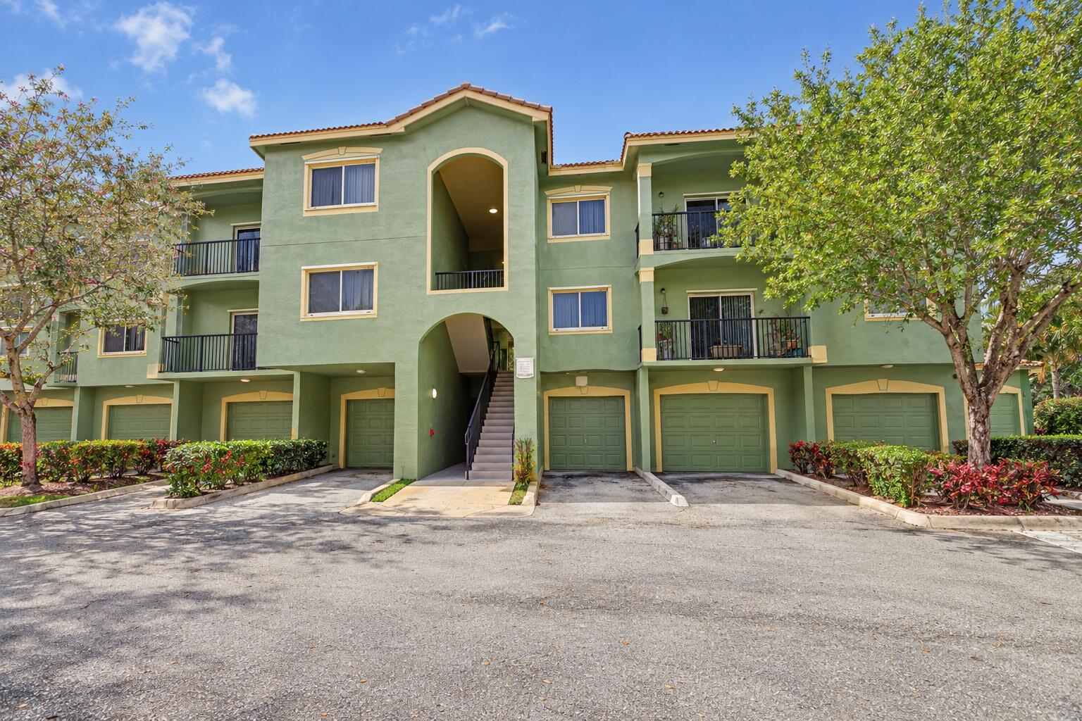 Listing  350 Crestwood Circle 308, Royal Palm Beach, FL 33411, Royal Palm Beach, FL 33411