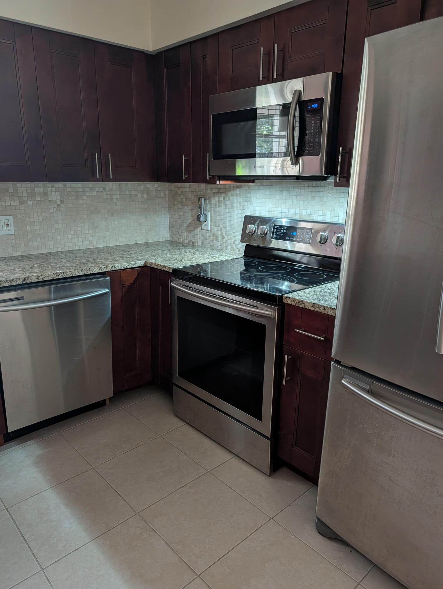 Listing  1215 NE 18TH Avenue 1, Fort Lauderdale, FL 33304, Fort Lauderdale, FL 33304