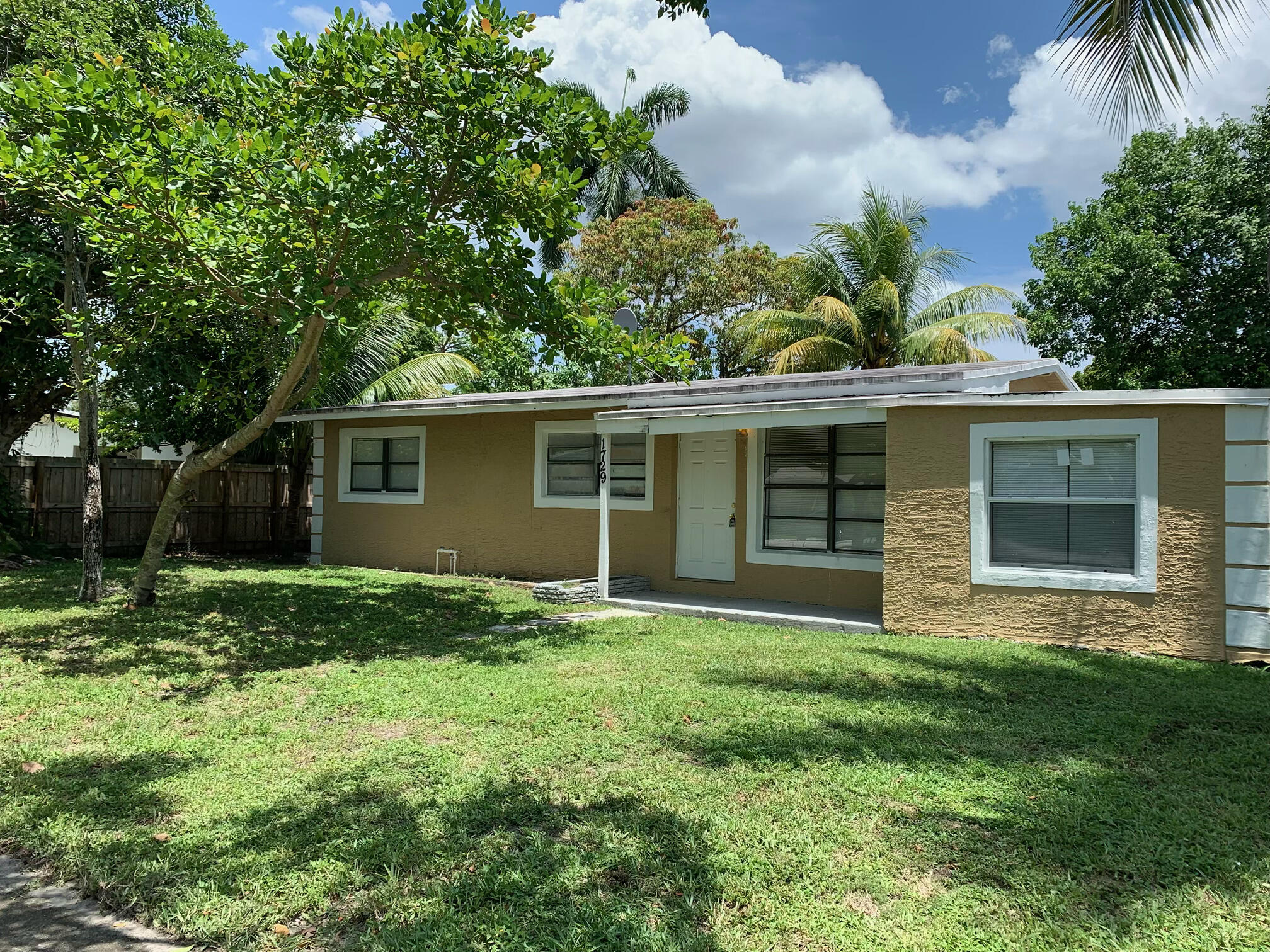 Listing  1729 NW 16th Avenue, Fort Lauderdale, FL 33311, Fort Lauderdale, FL 33311