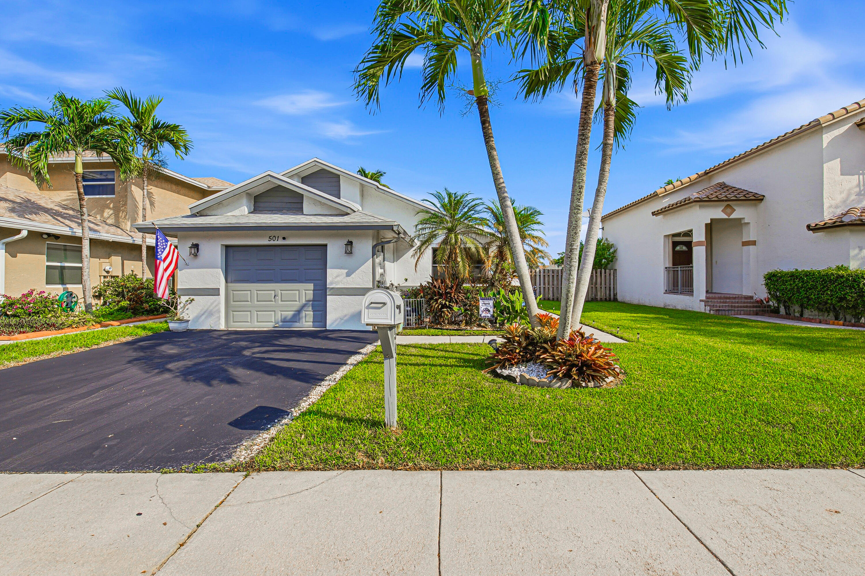 Listing  501 Lakeside Circle, Sunrise, FL 33326, Sunrise, FL 33326