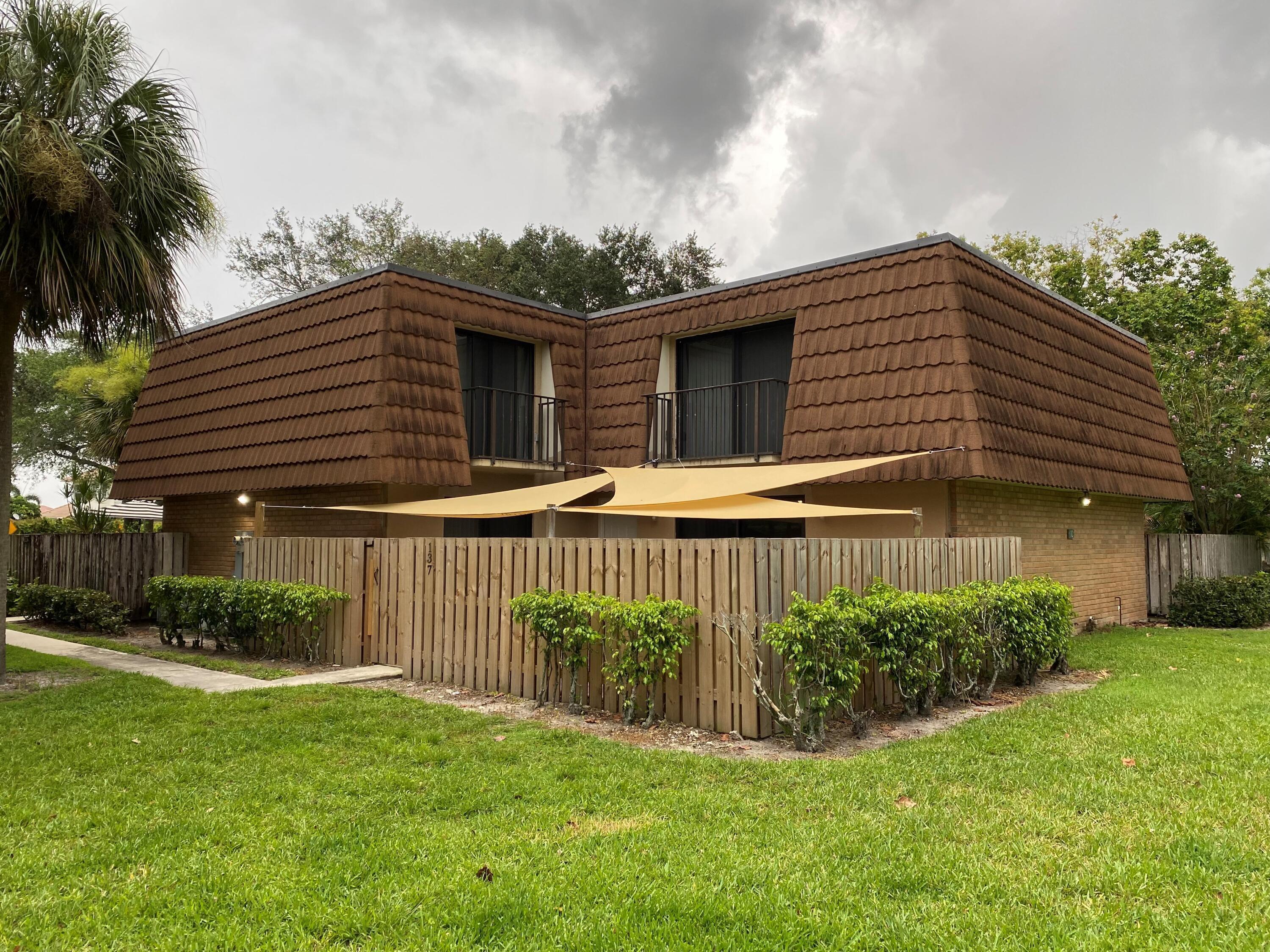 Listing  137 HERITAGE Way 10a, West Palm Beach, FL 33407, West Palm Beach, FL 33407