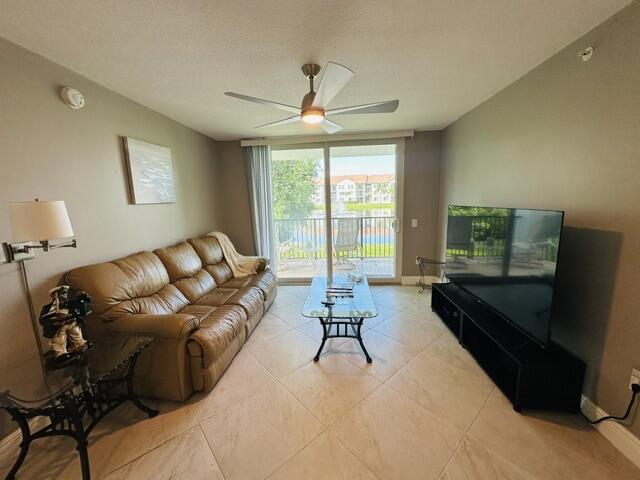 Listing  902 Villa Circle, Boynton Beach, FL 33435, Boynton Beach, FL 33435